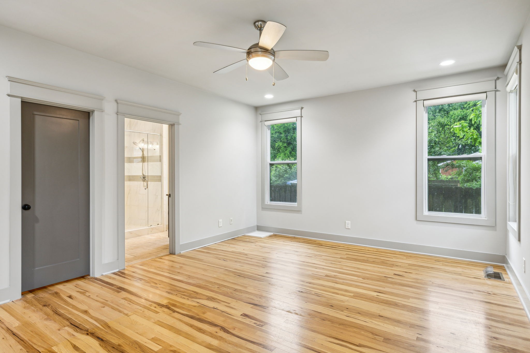 1203 Chester Ave Property Photo 12