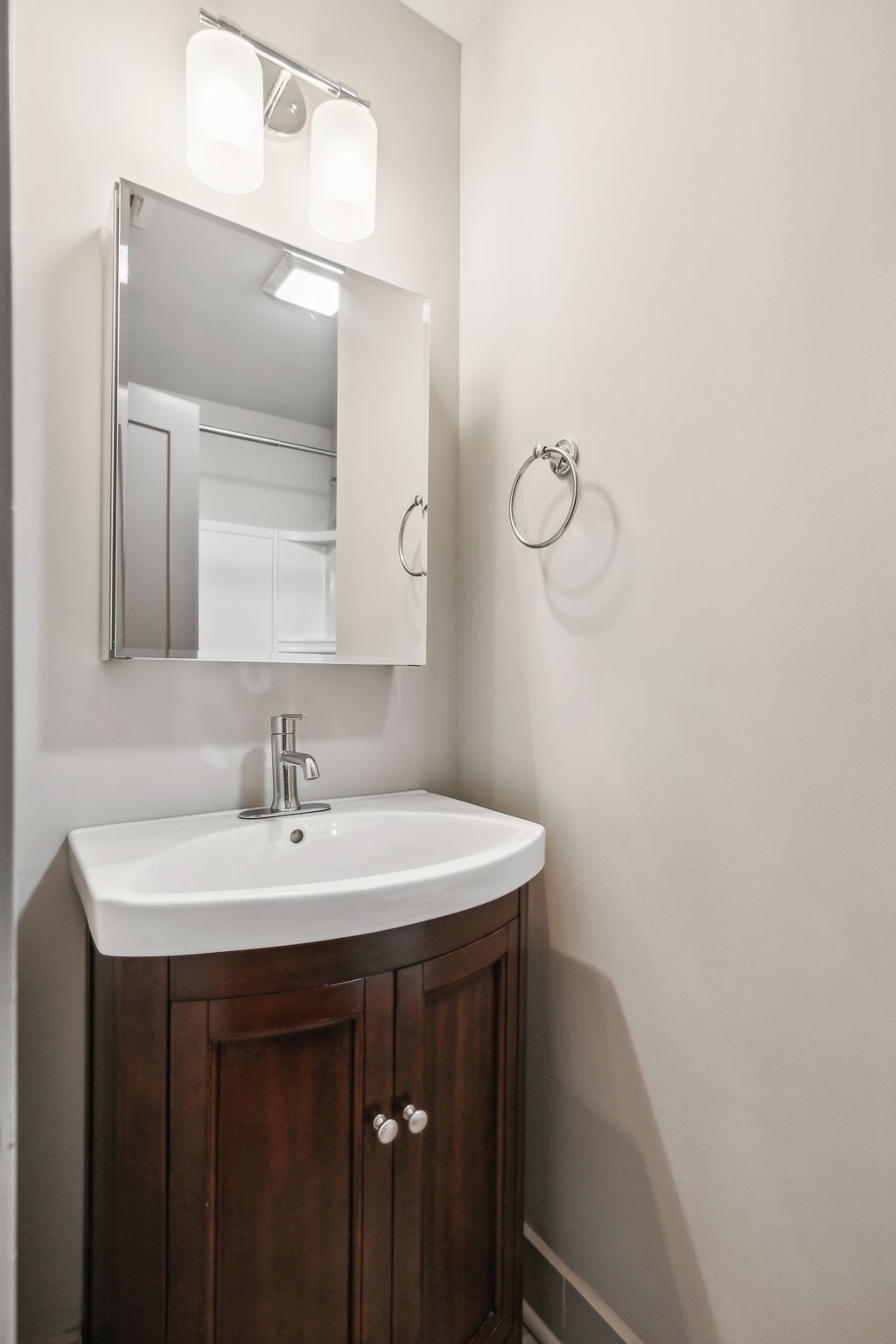 1203 Chester Ave Property Photo 18