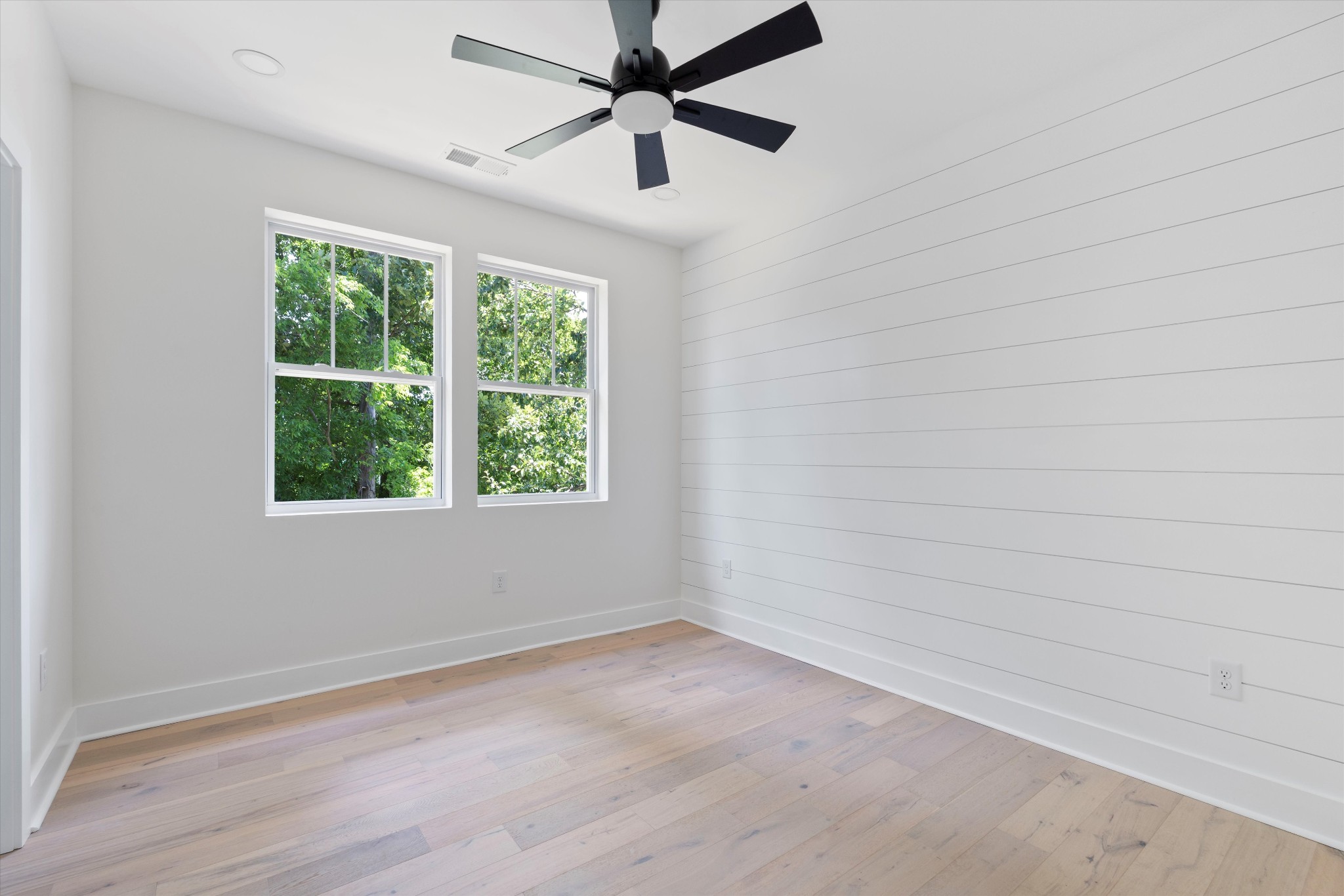 608 Summerbreeze Ln Property Photo 43