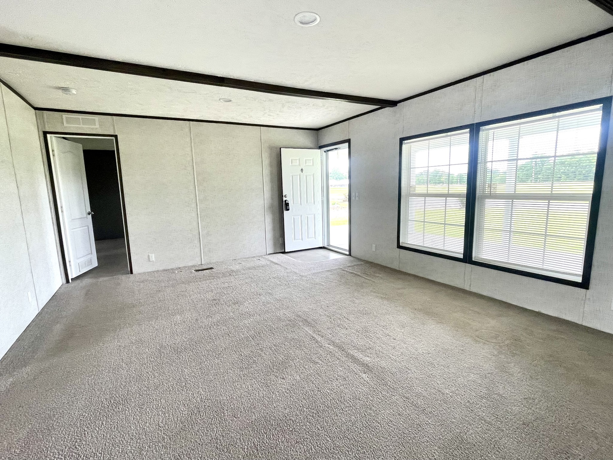 263 Circle Dr Property Photo 2