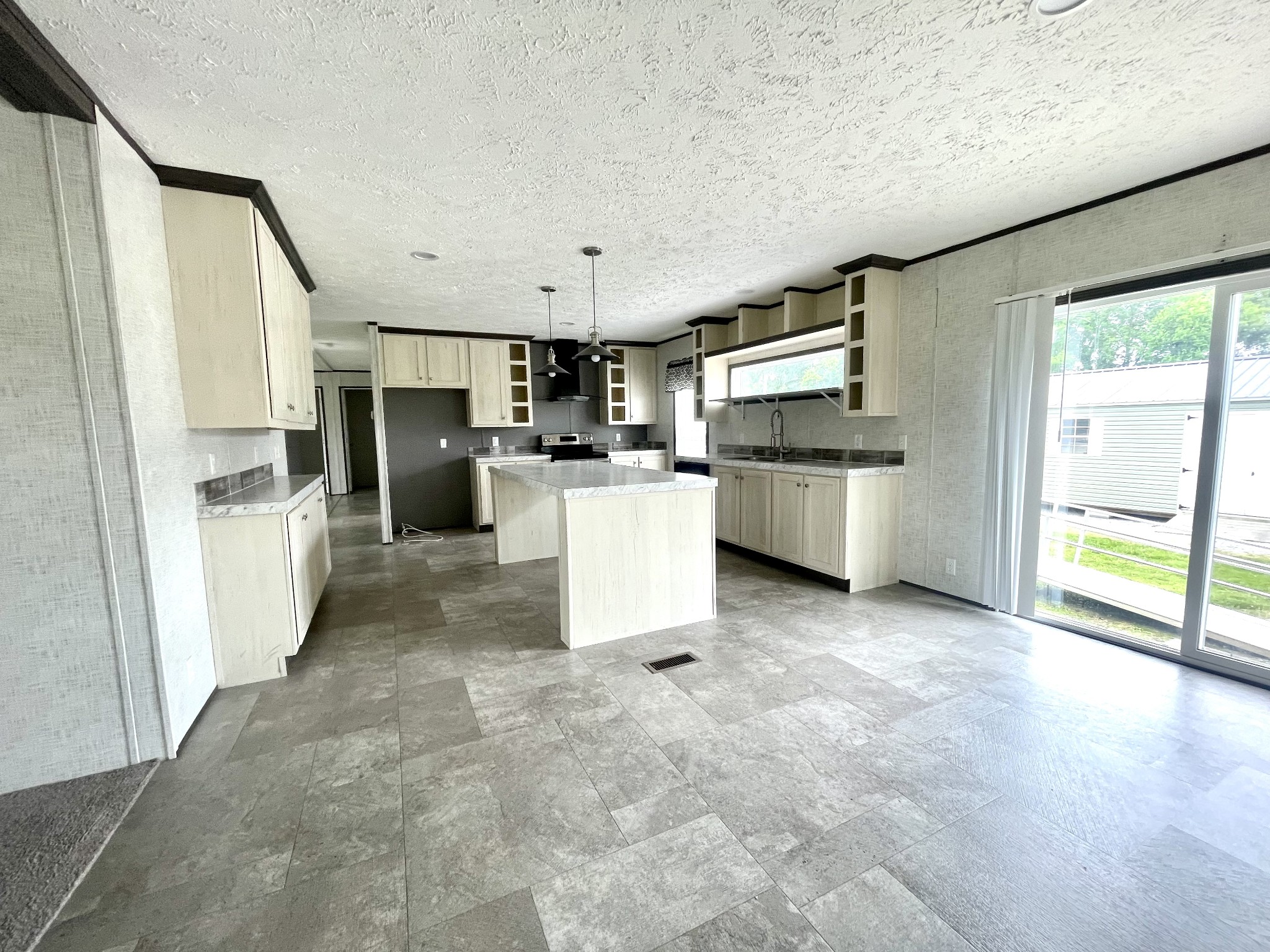 263 Circle Dr Property Photo 4