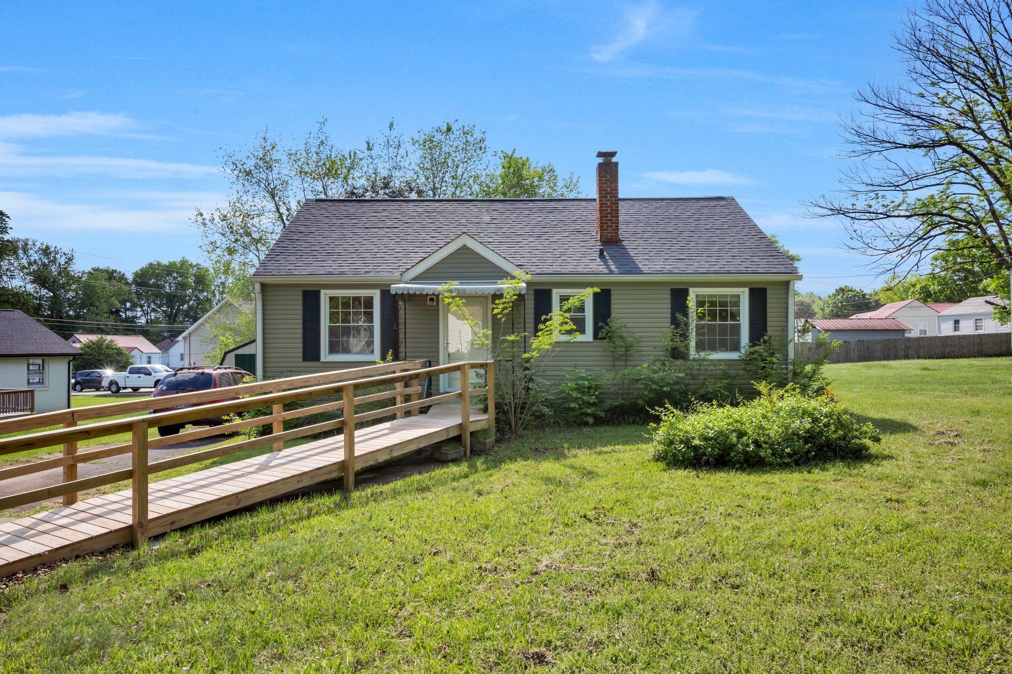 103 June Dr Property Photo 1