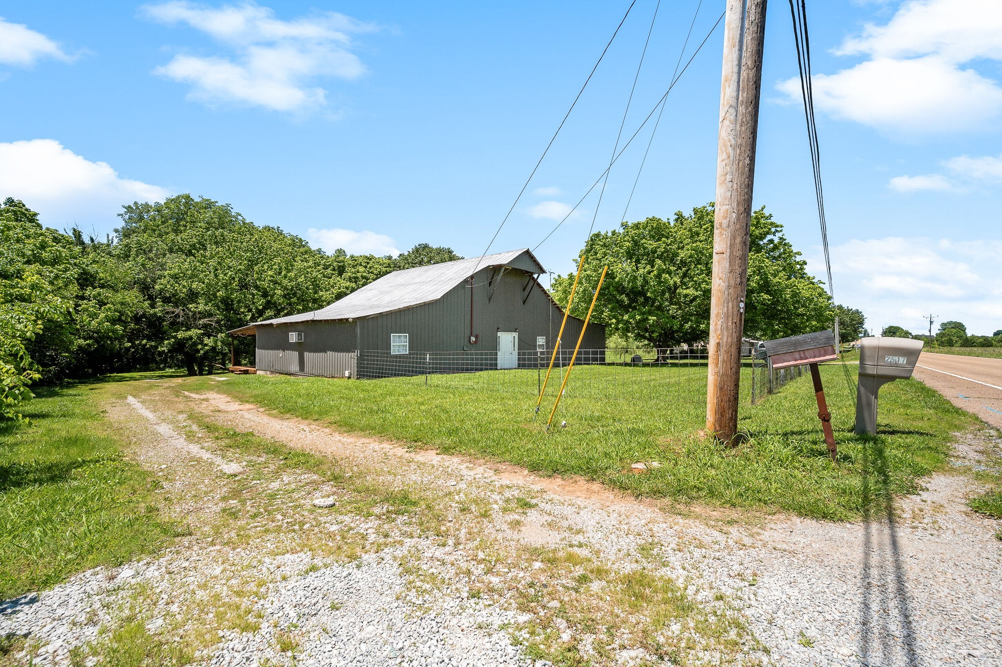 2520 Franklin Pike Property Photo 2