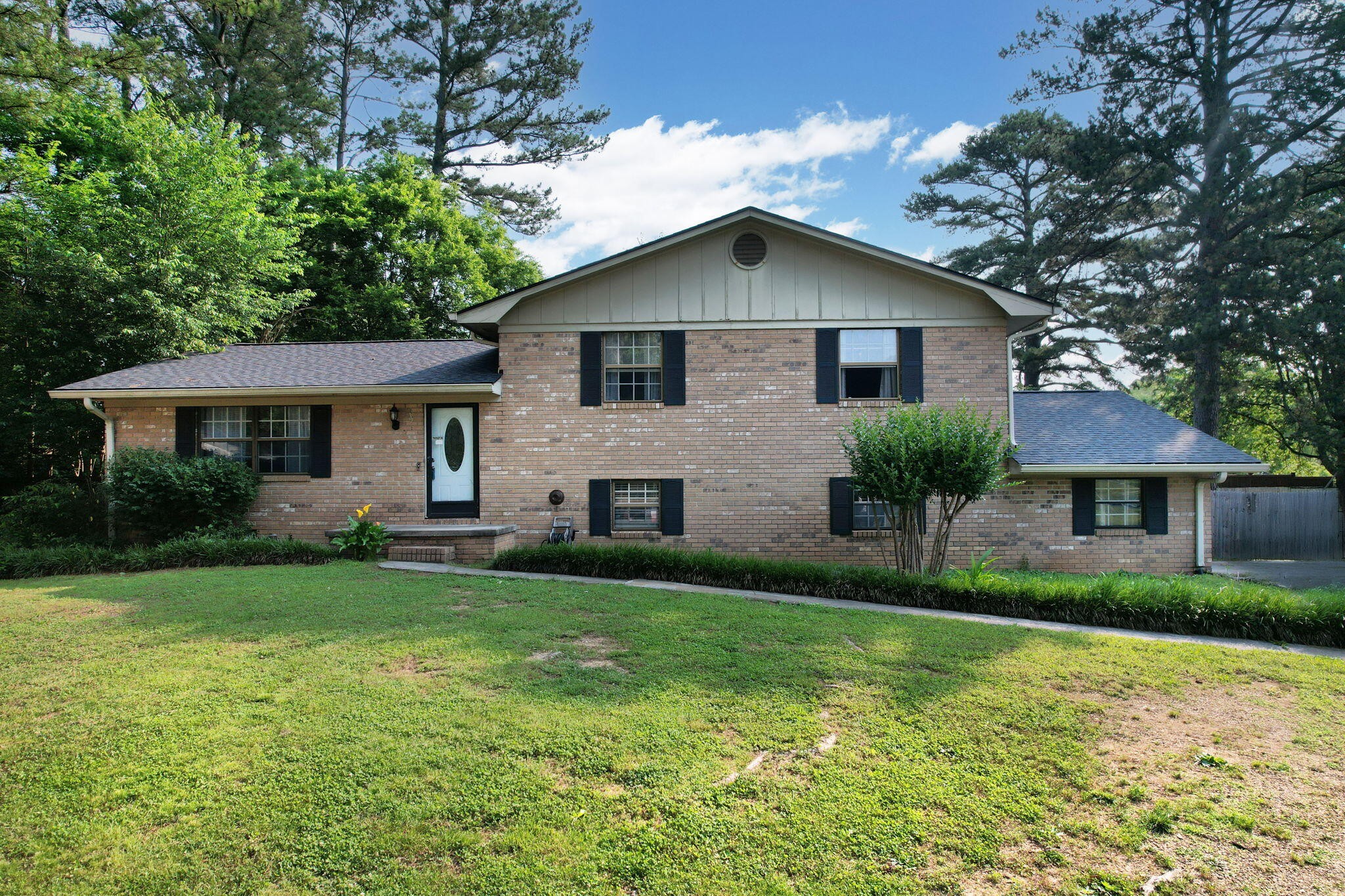 4028 Tomahawk Circle, Nw Property Photo 1