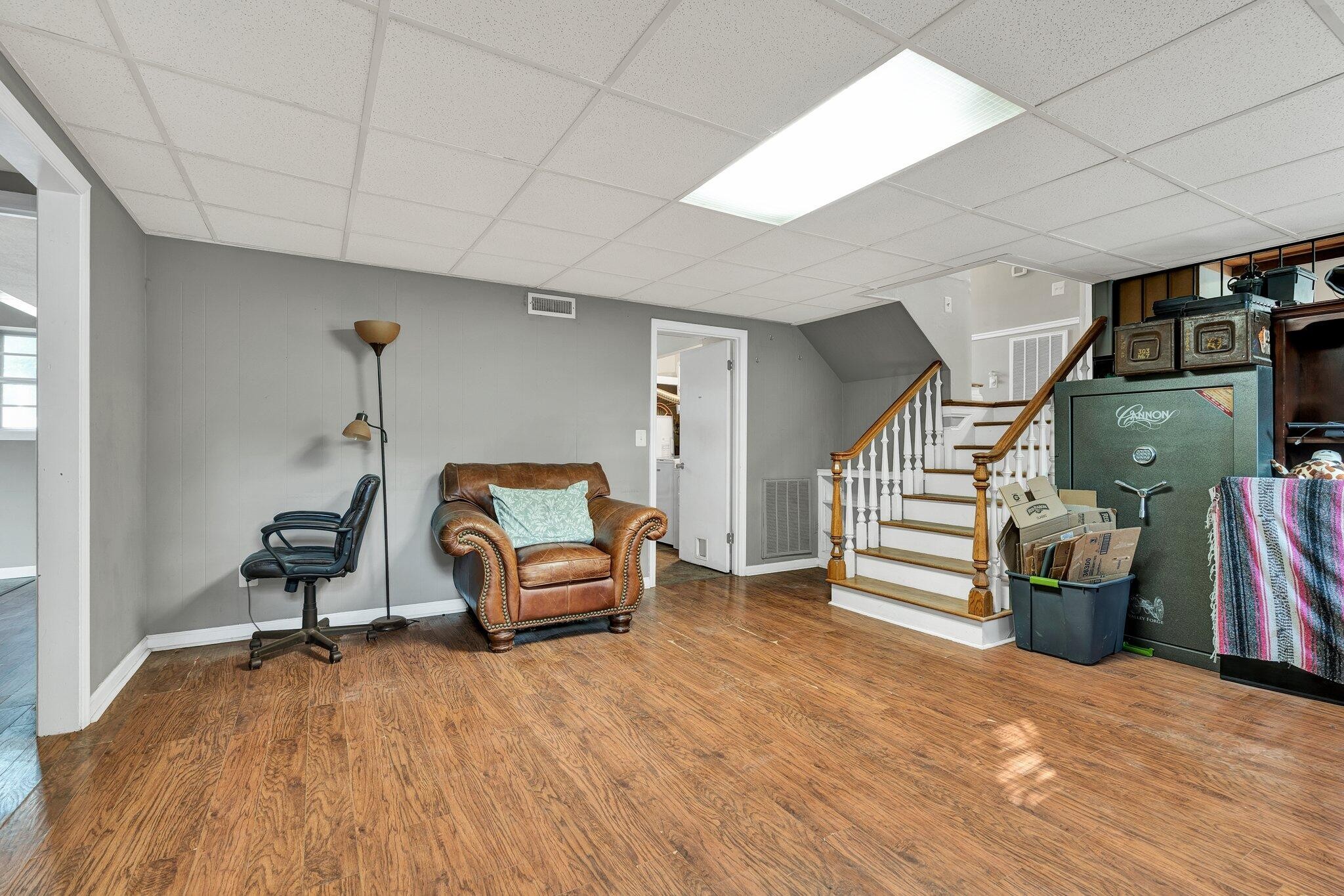 4028 Tomahawk Circle, Nw Property Photo 11