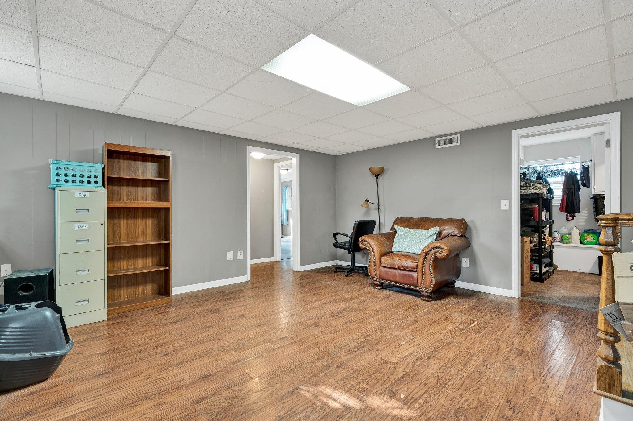 4028 Tomahawk Circle, Nw Property Photo 12
