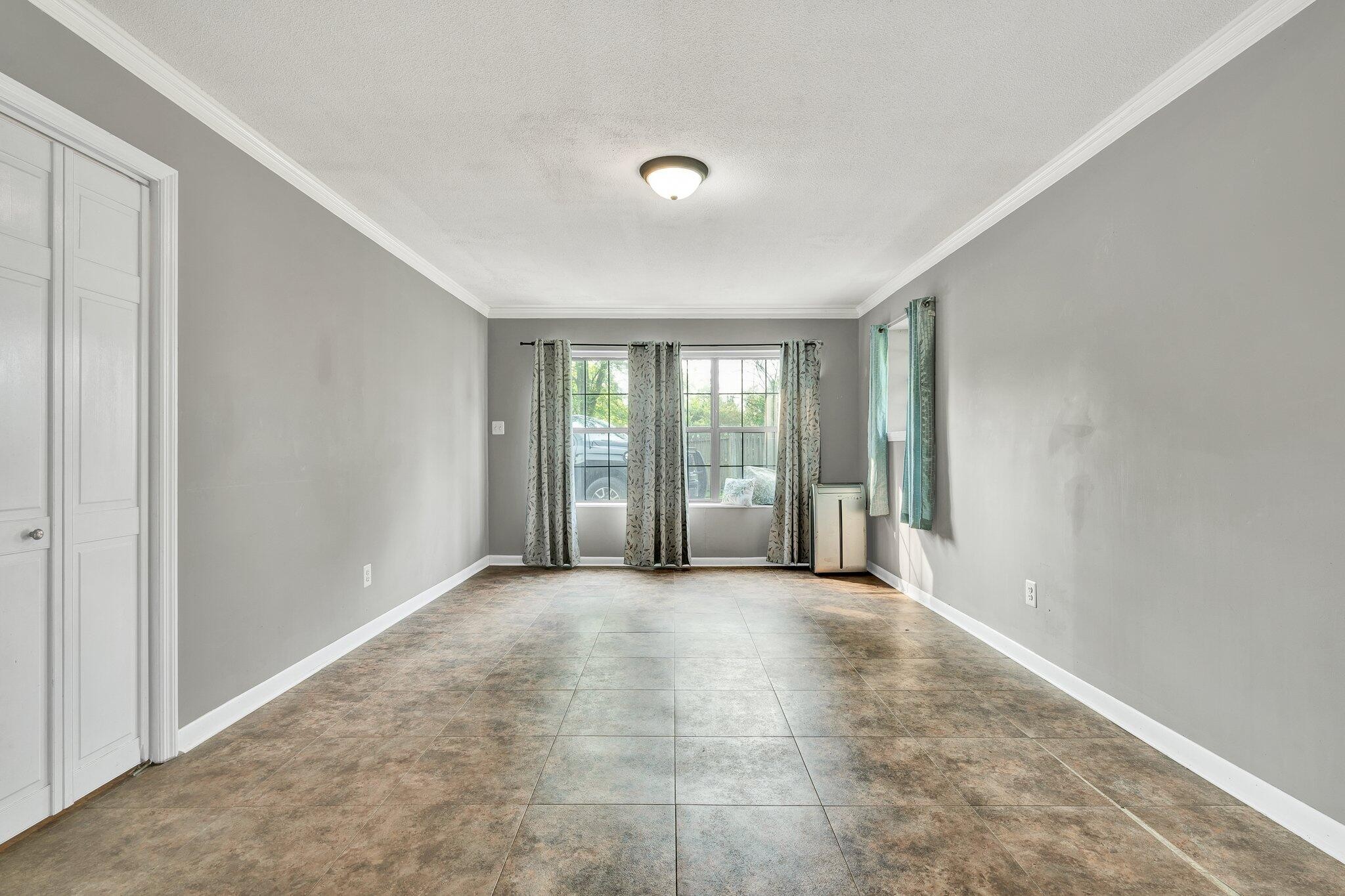 4028 Tomahawk Circle, Nw Property Photo 15