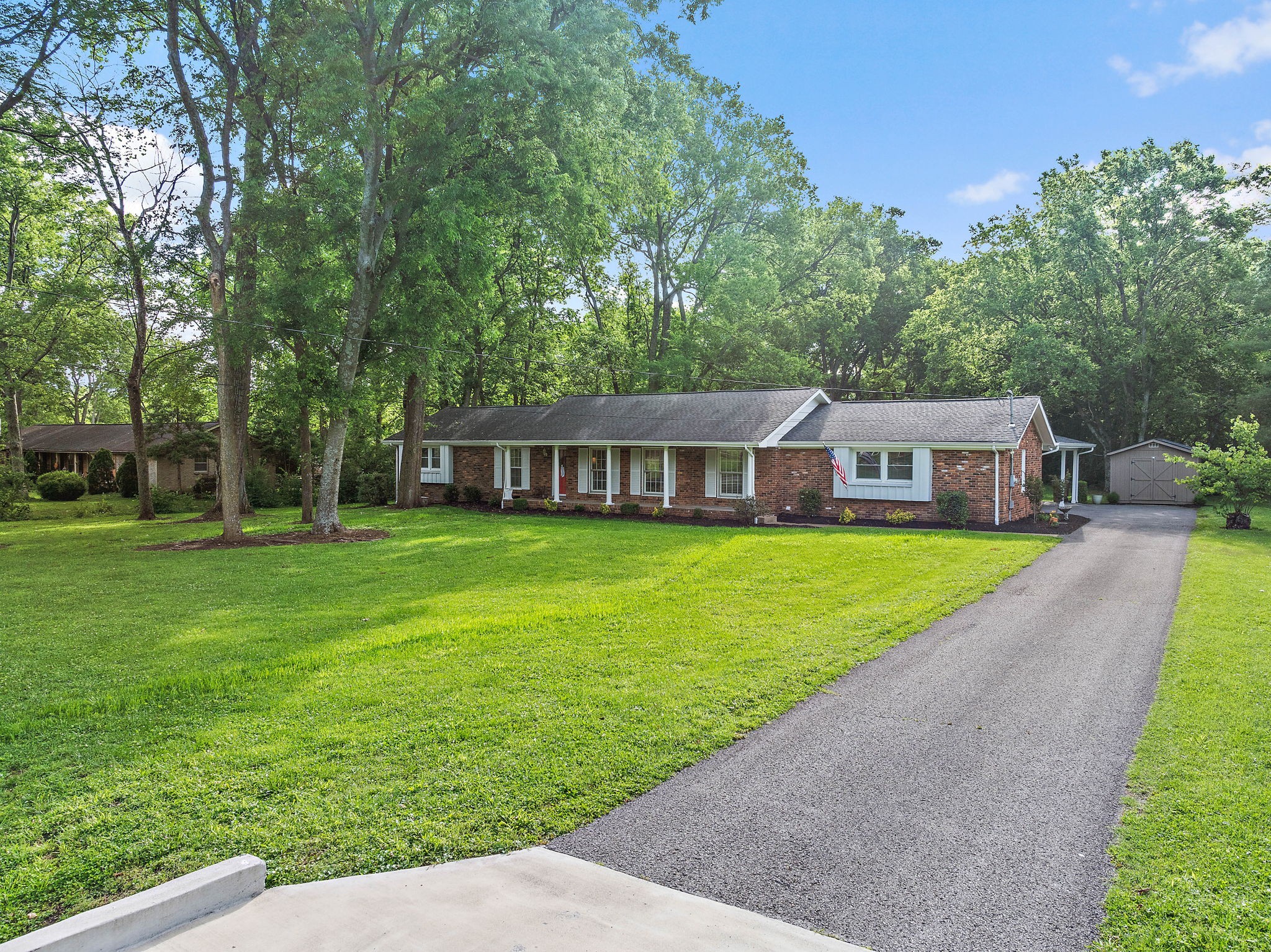 1518 Lipscomb Dr Property Photo 4