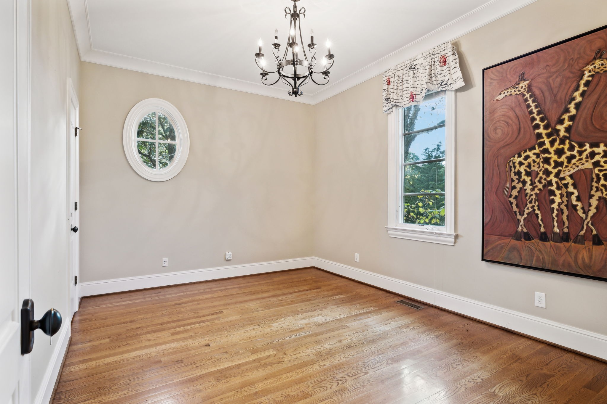1810 Tyne Blvd Property Photo 34