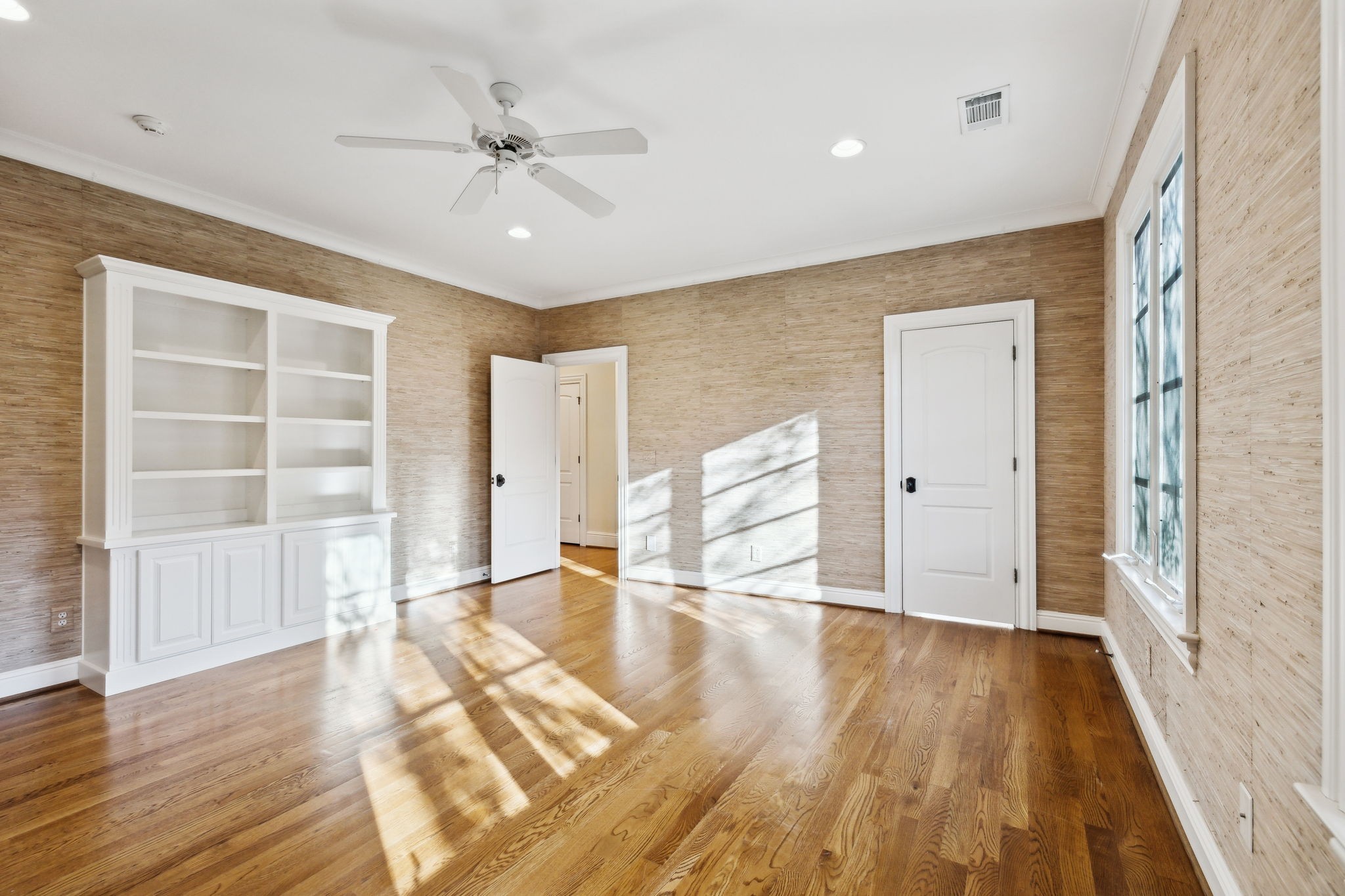 1810 Tyne Blvd Property Photo 50