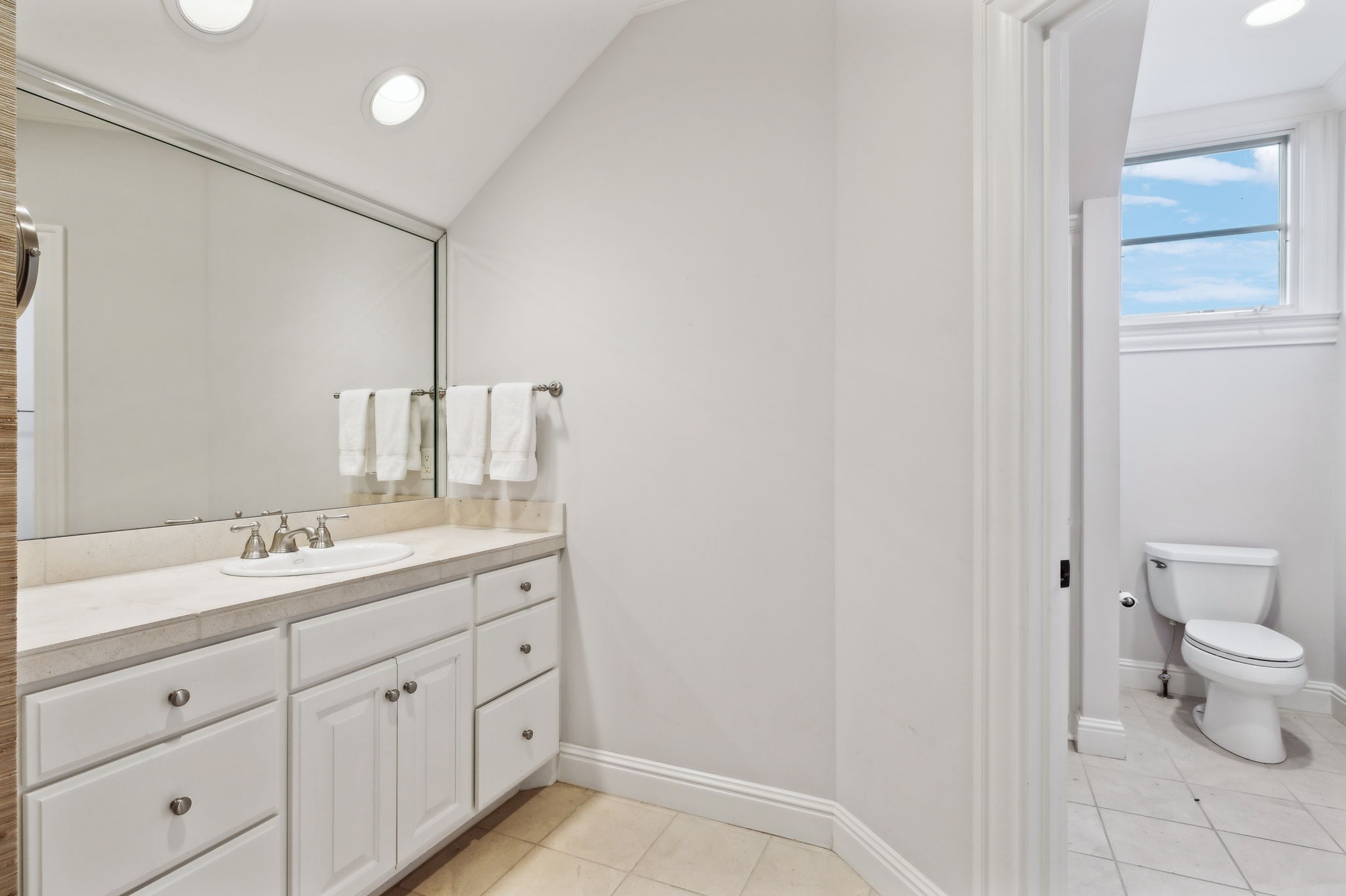 1810 Tyne Blvd Property Photo 52
