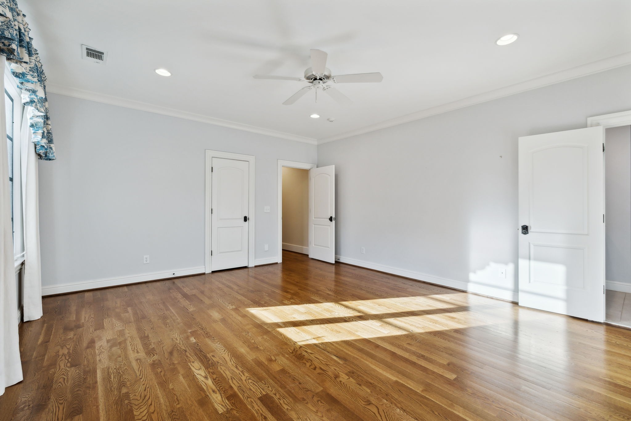 1810 Tyne Blvd Property Photo 55
