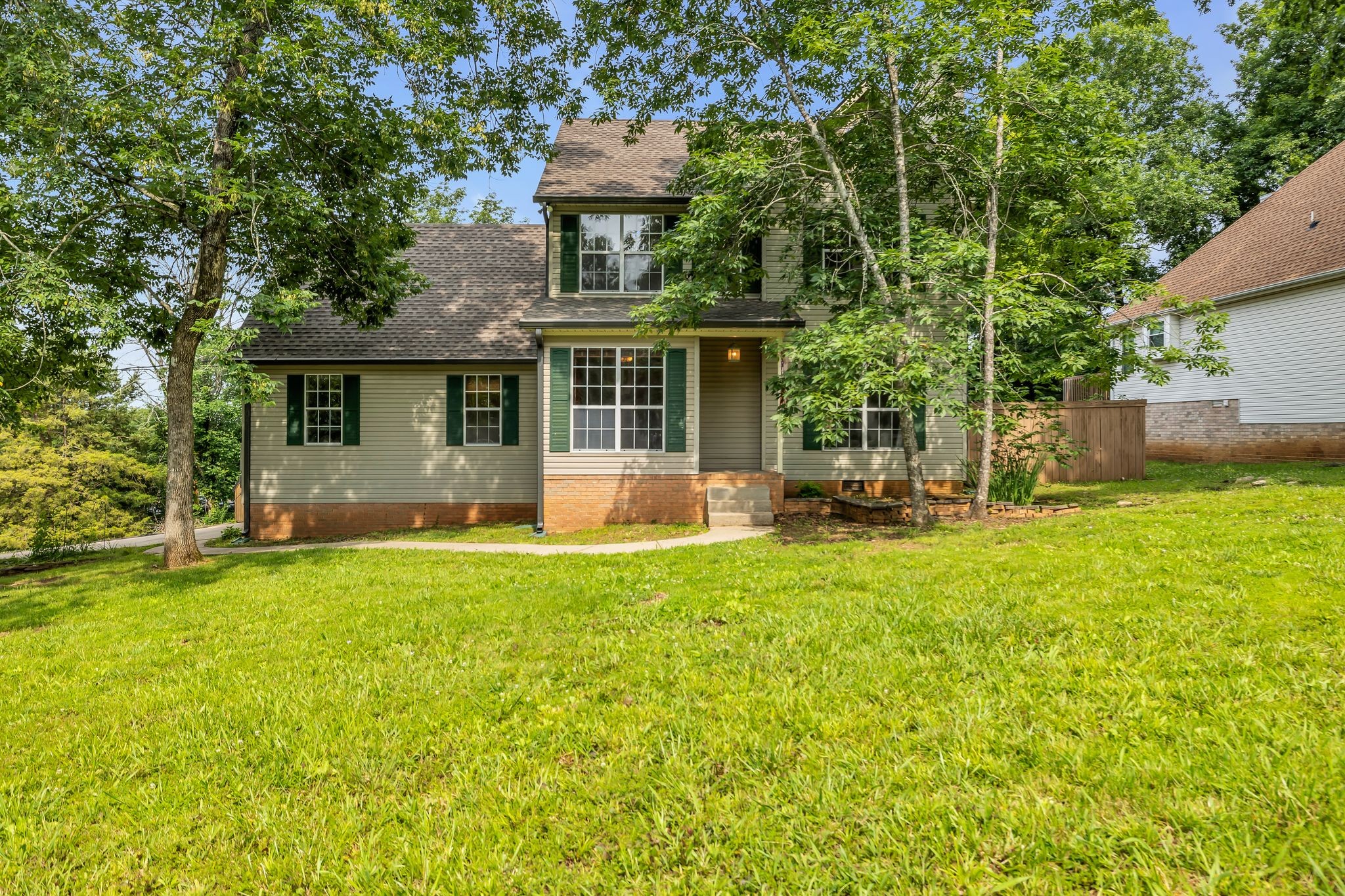 1510 Walnut Hills Dr Property Photo 1