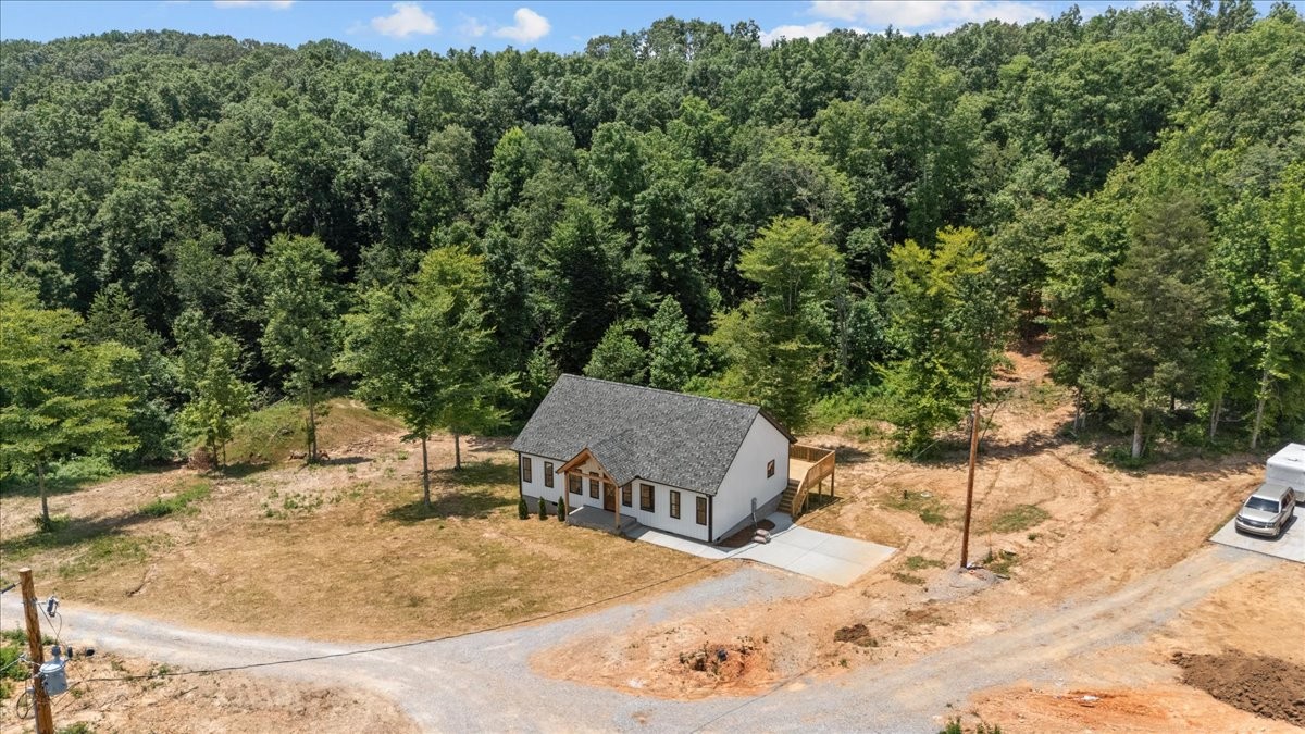 123 Thicket Ln Property Photo 3
