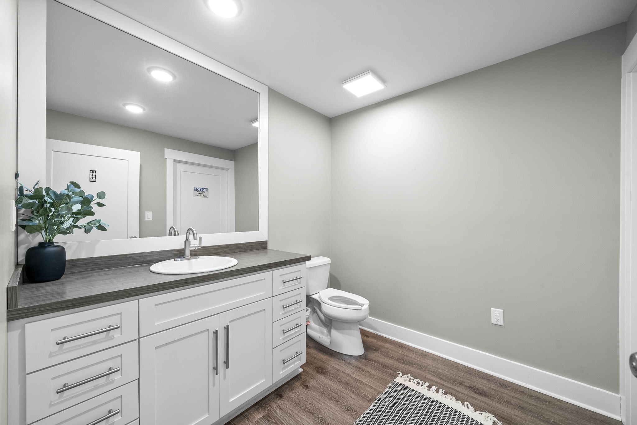 1811 Memorial Cir Suite 10 Property Photo 18