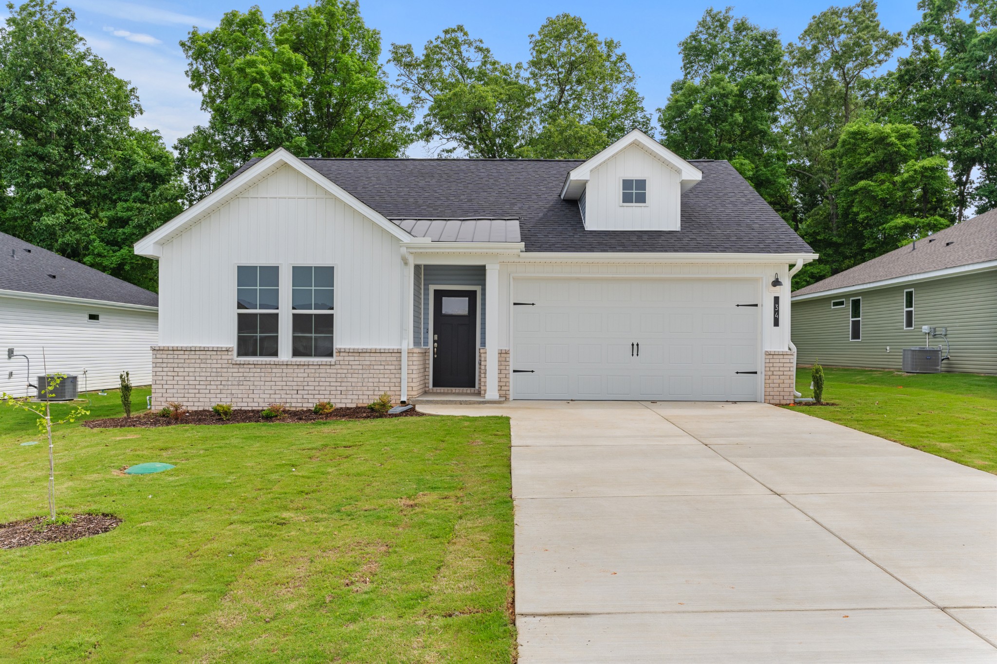 30 Aurora Cir Property Photo 1