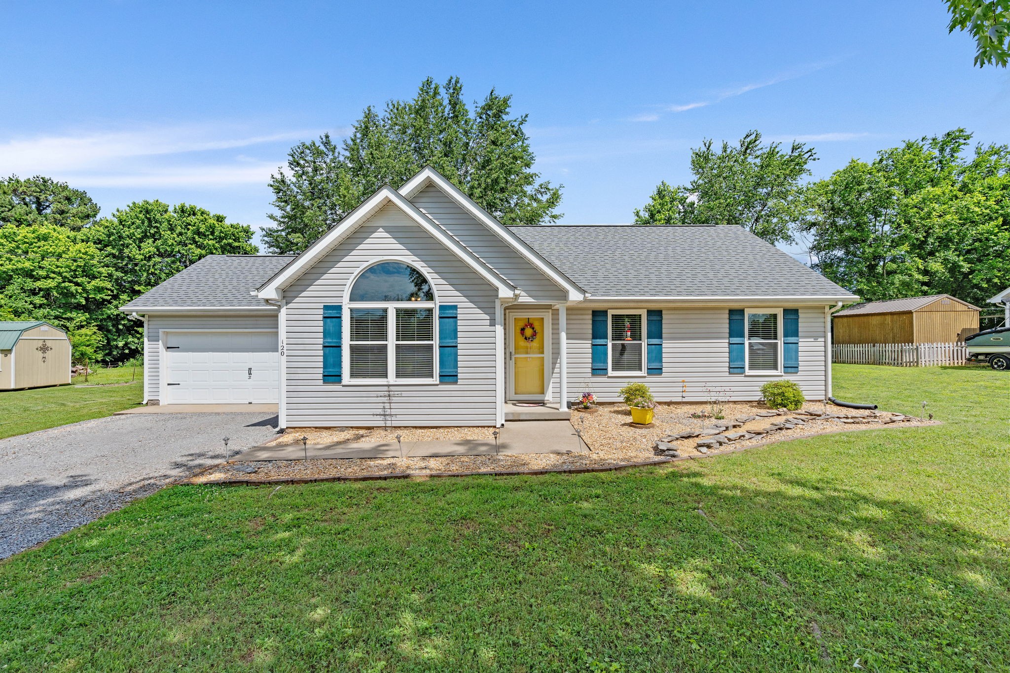 120 Veals Pl Property Photo 1