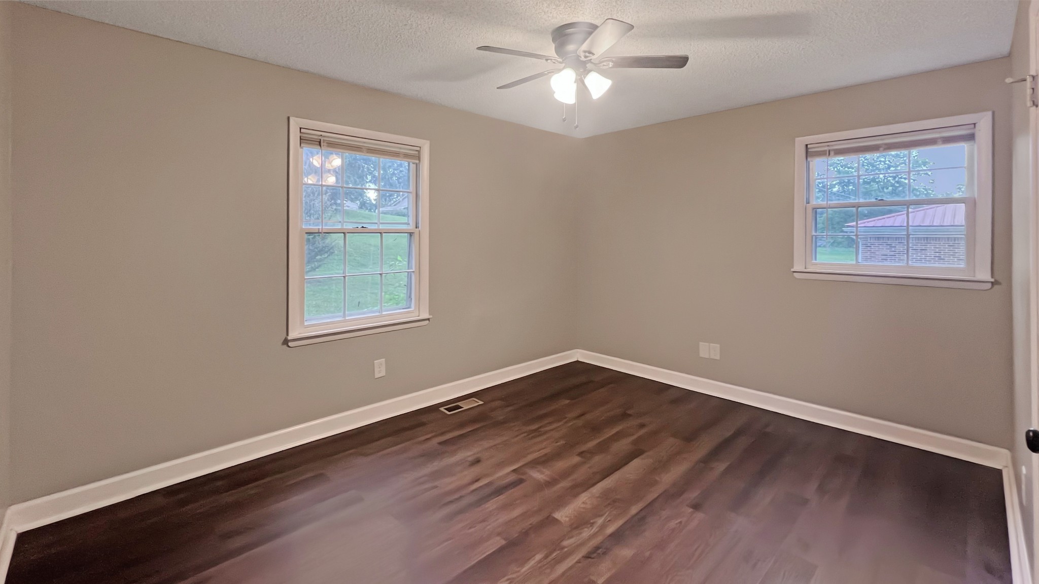 2209 Trotwood Dr Property Photo 17