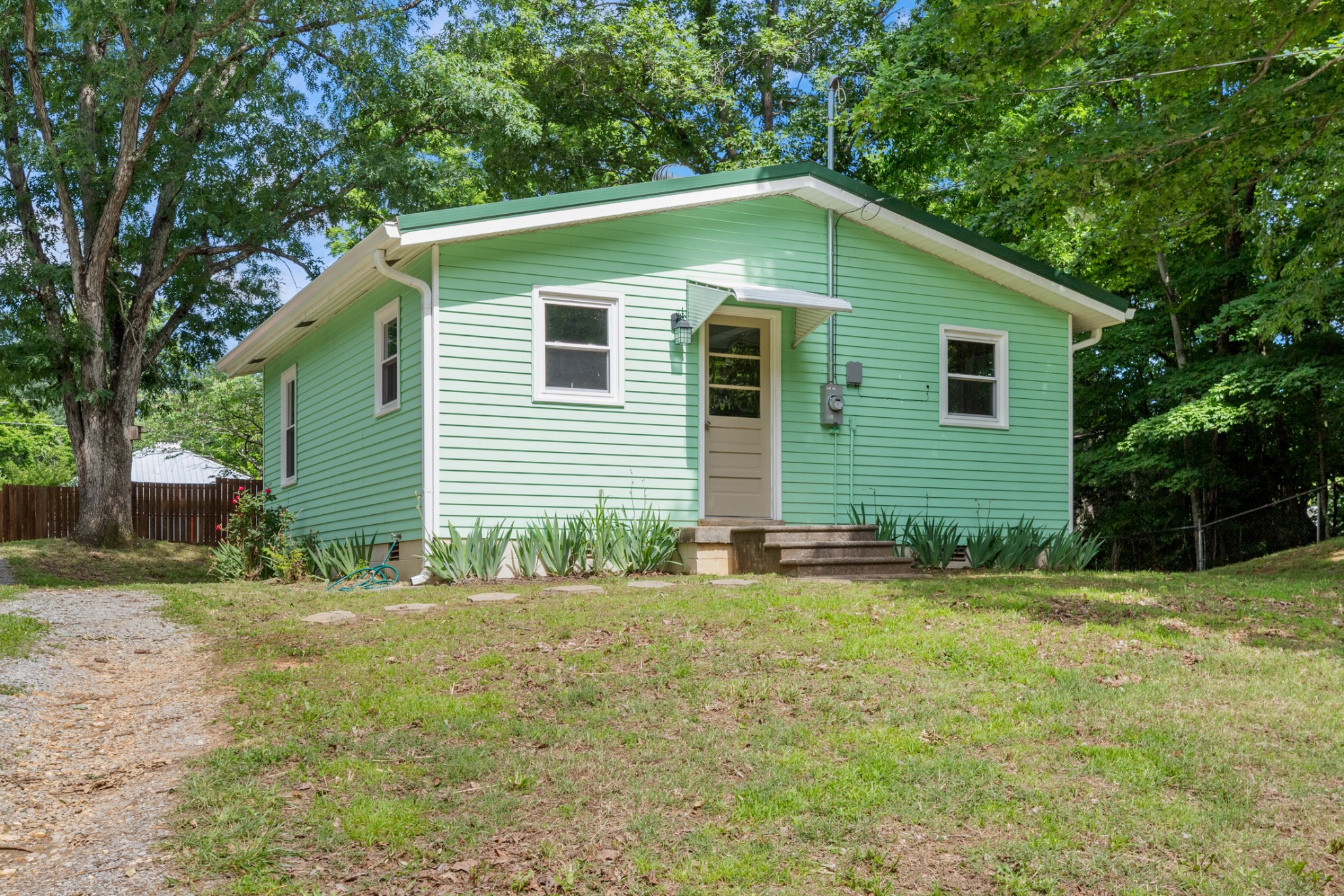 1615 New Dry Hollow Rd Property Photo 1