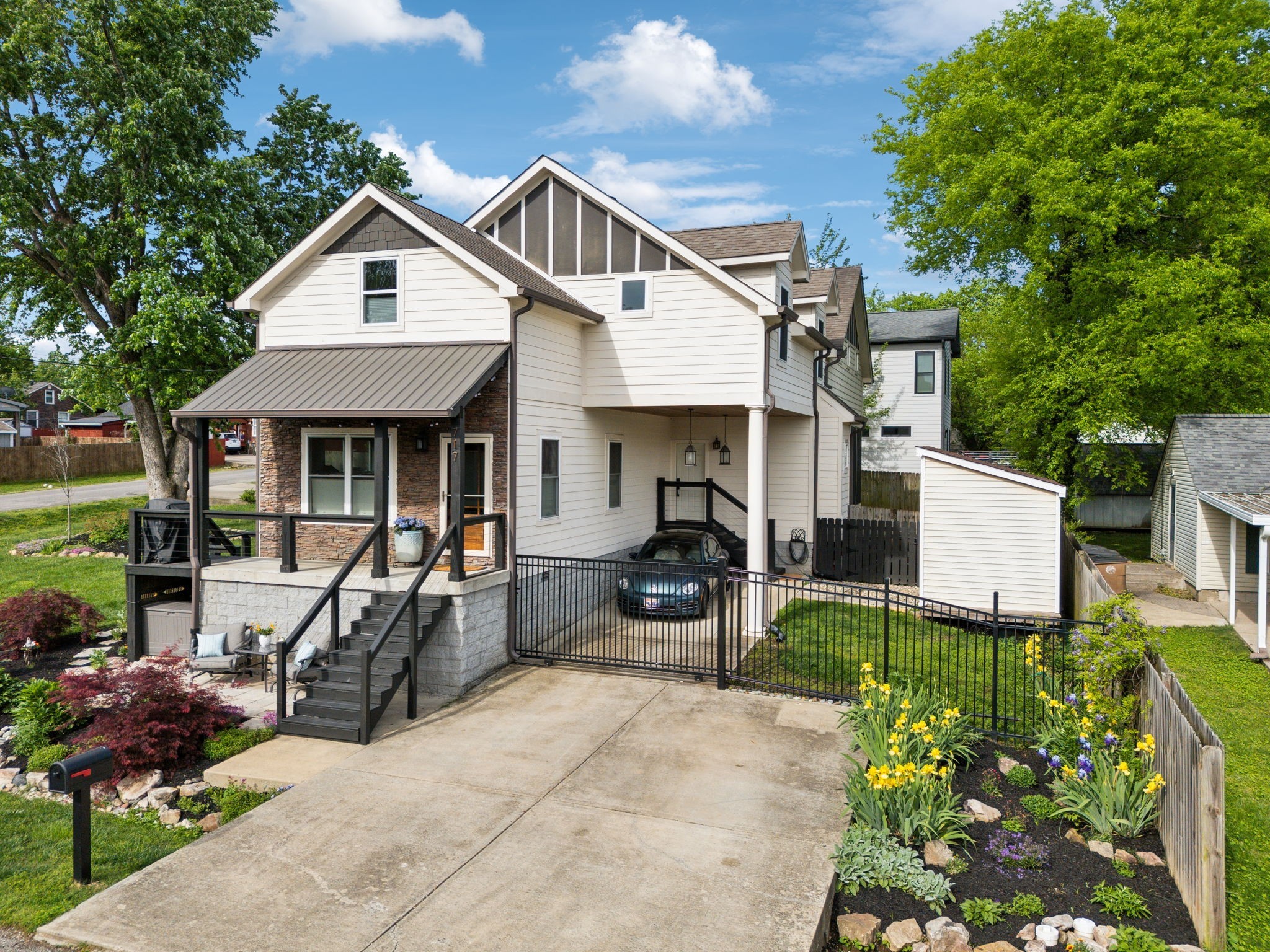 717 Groves Park Rd Property Photo 1