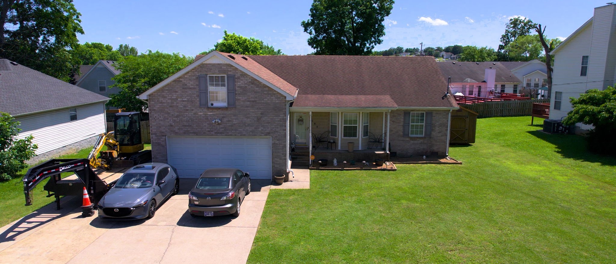 813 Chaney Woods Dr Property Photo 1
