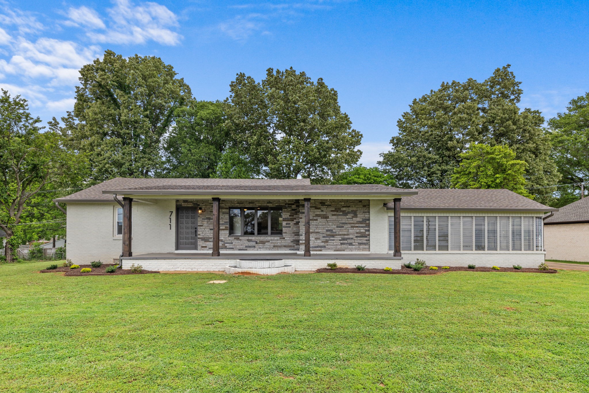 711 Ford Ave Property Photo 3