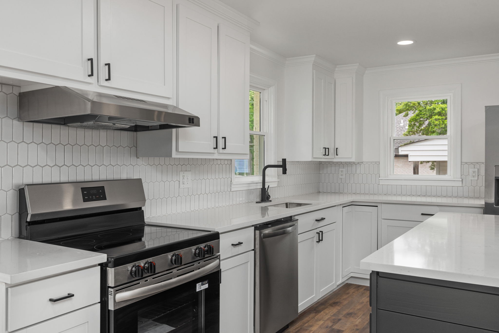 711 Ford Ave Property Photo 5