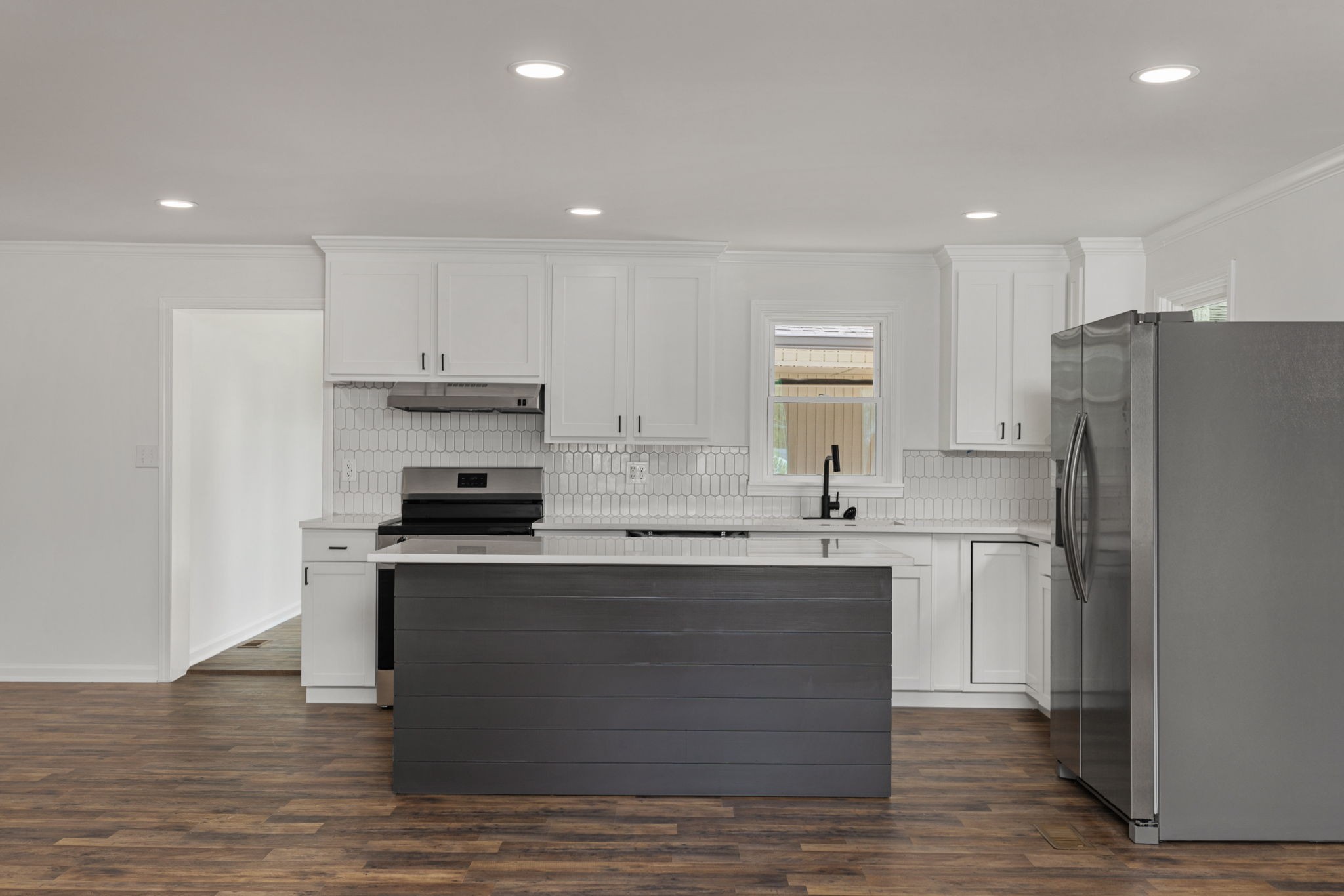 711 Ford Ave Property Photo 8