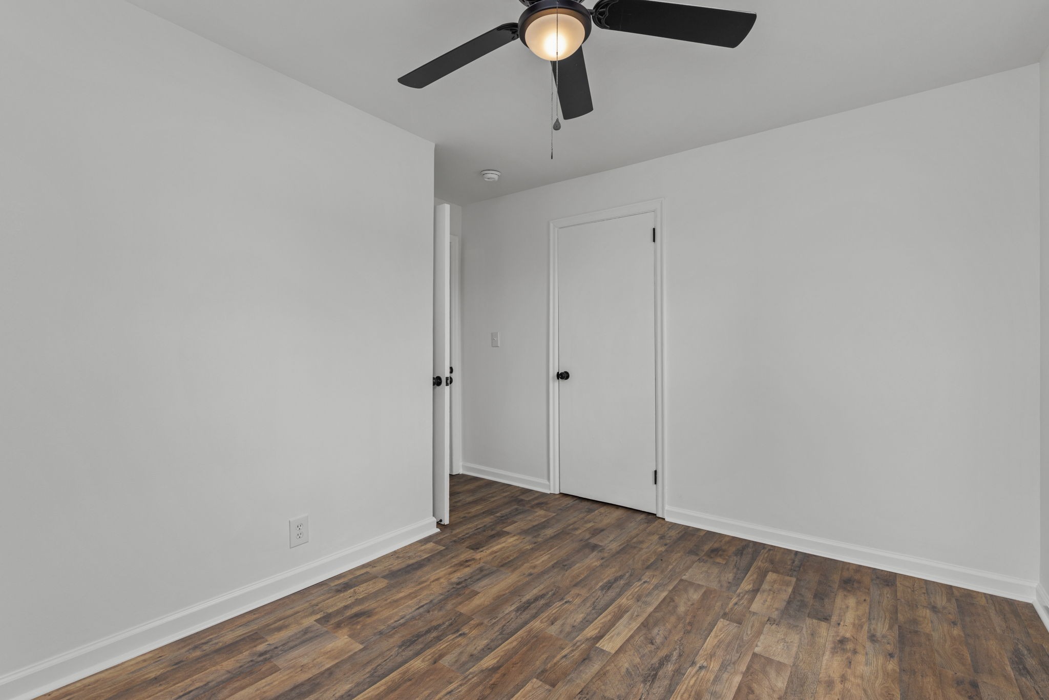 711 Ford Ave Property Photo 23