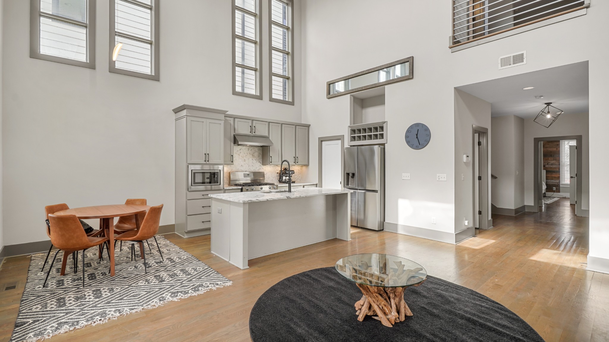 1108b Glenview Dr Property Photo 8