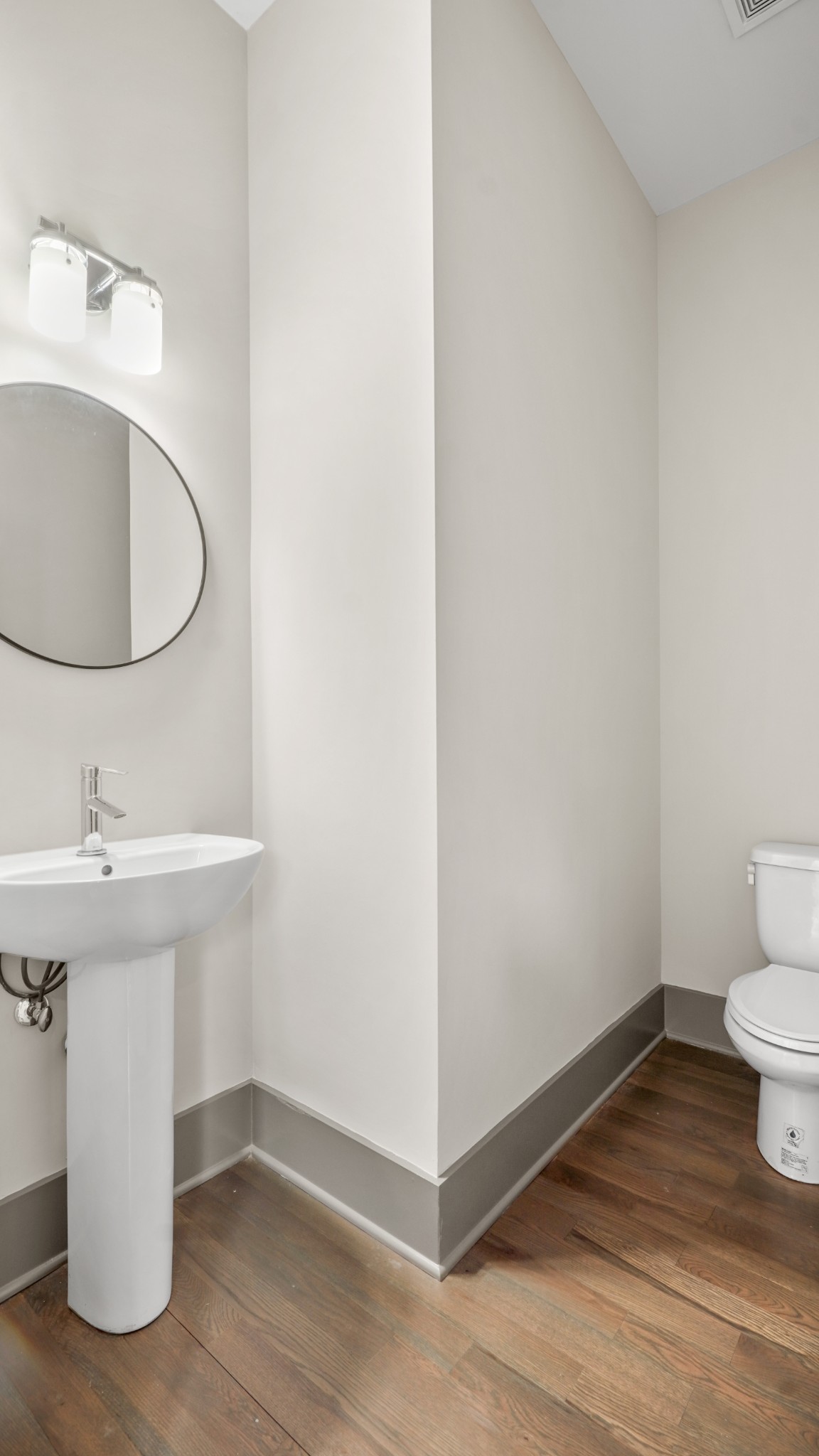 1108b Glenview Dr Property Photo 15