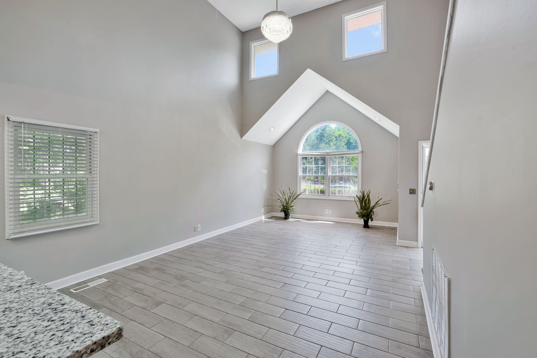 4905 Algonquin Trl Property Photo 2