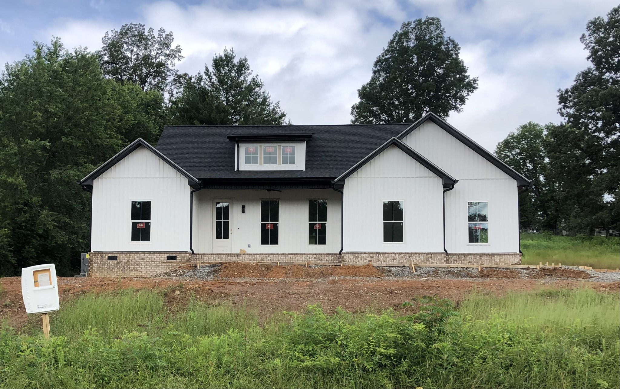 338 Woodland Creek Dr