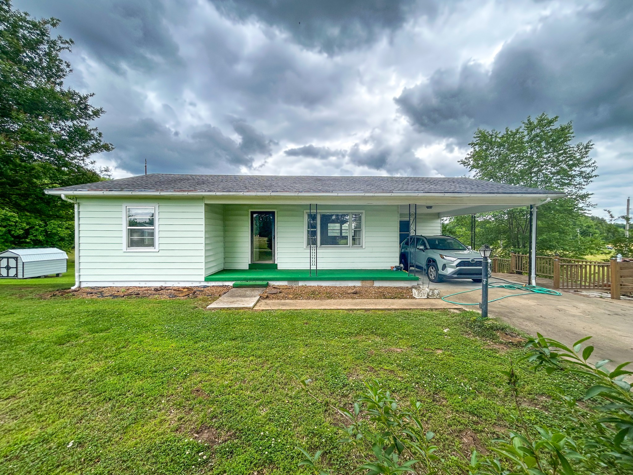 72 Allen Ln Property Photo 1