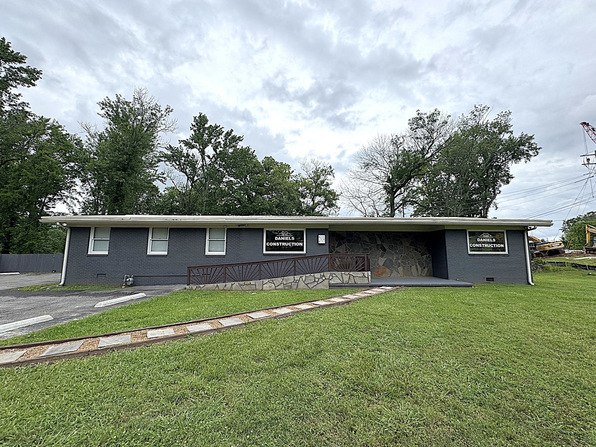800 Maplehill Dr Property Photo 1