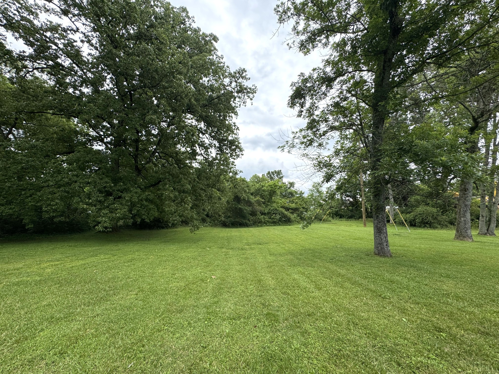 800 Maplehill Dr Property Photo 4