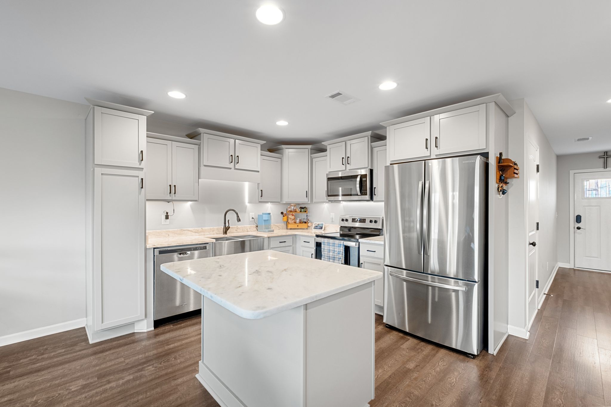 259 Signature Pl Property Photo 1