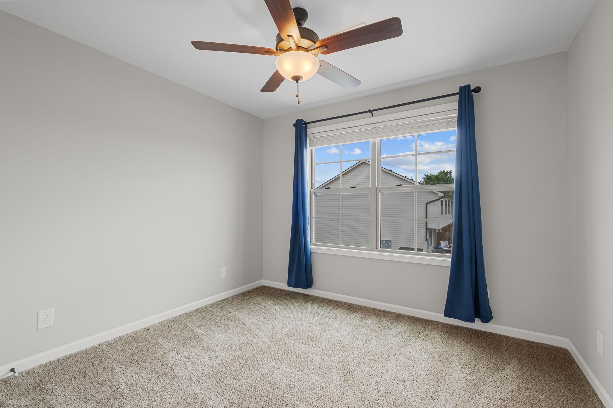 259 Signature Pl Property Photo 10