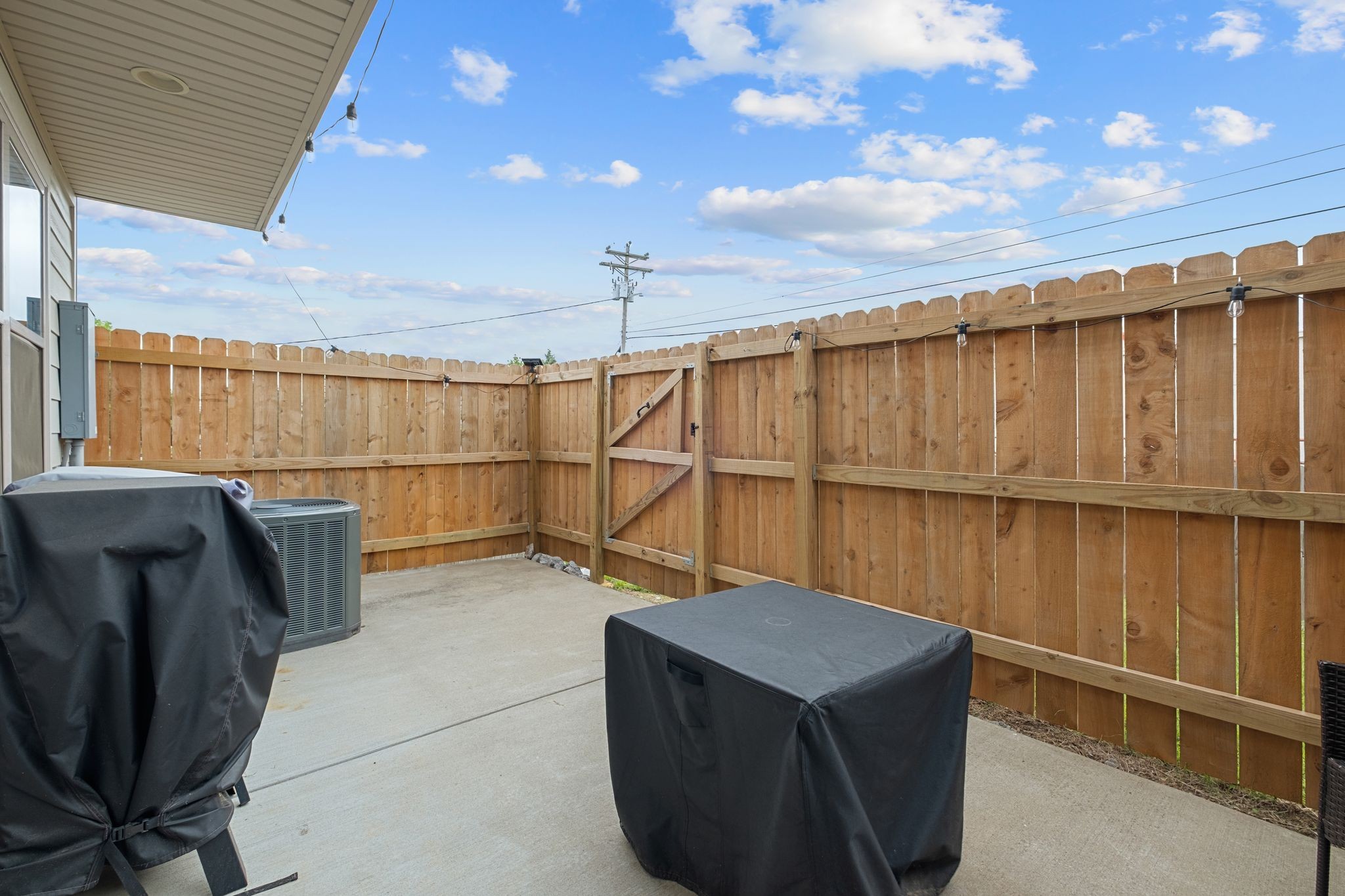 259 Signature Pl Property Photo 12