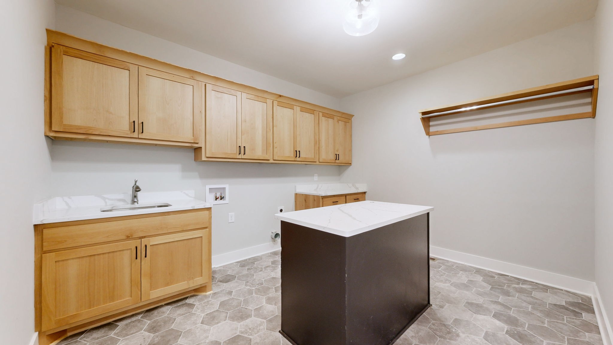 2713 Carousel Dr Property Photo 17