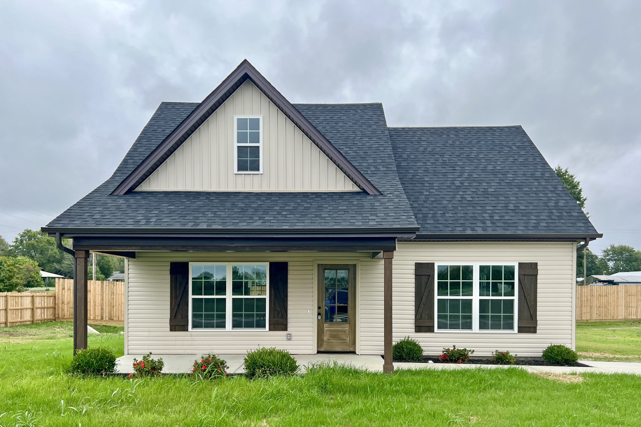 1101 Brook Court Property Photo 1