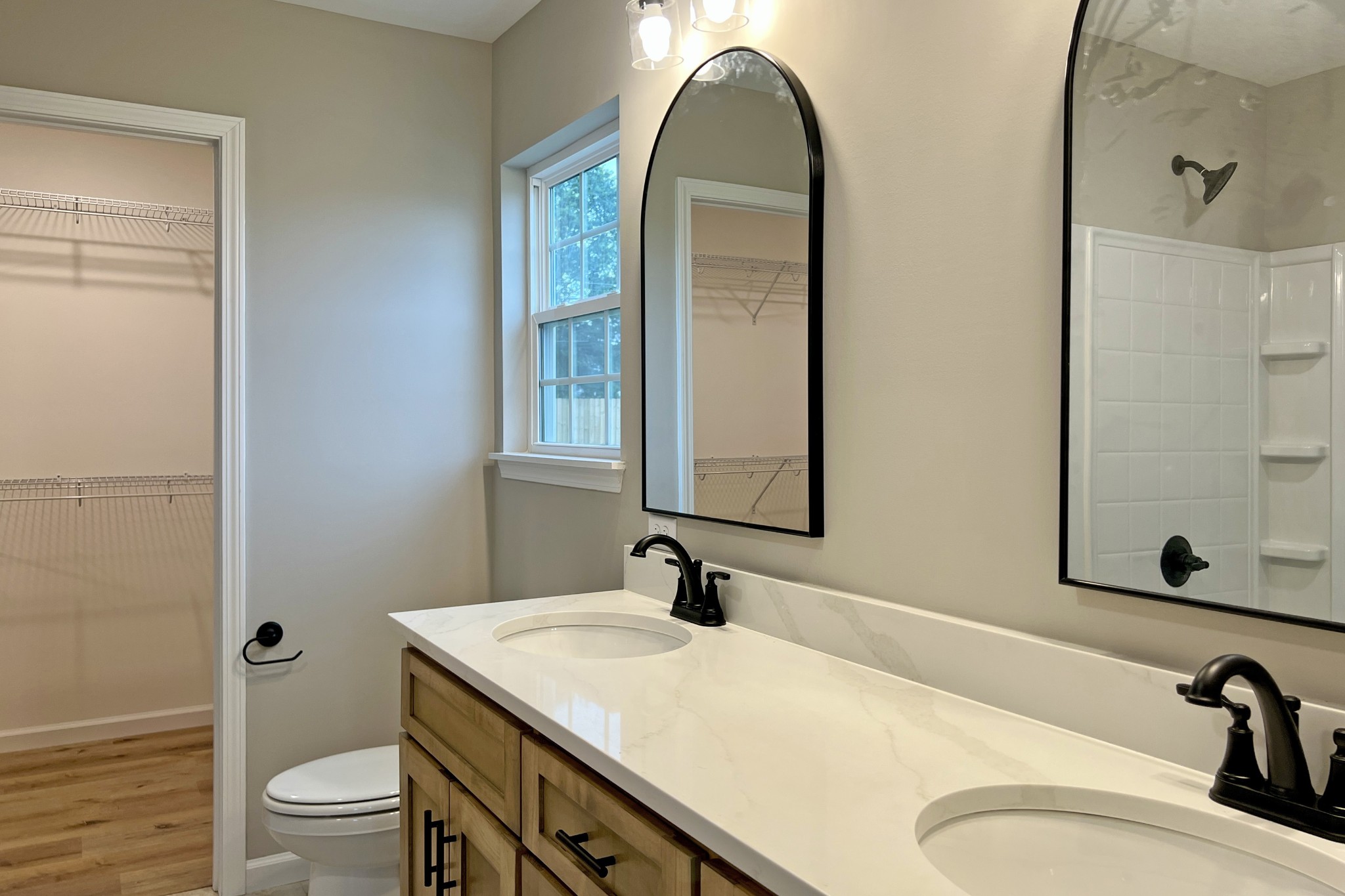 1101 Brook Court Property Photo 7