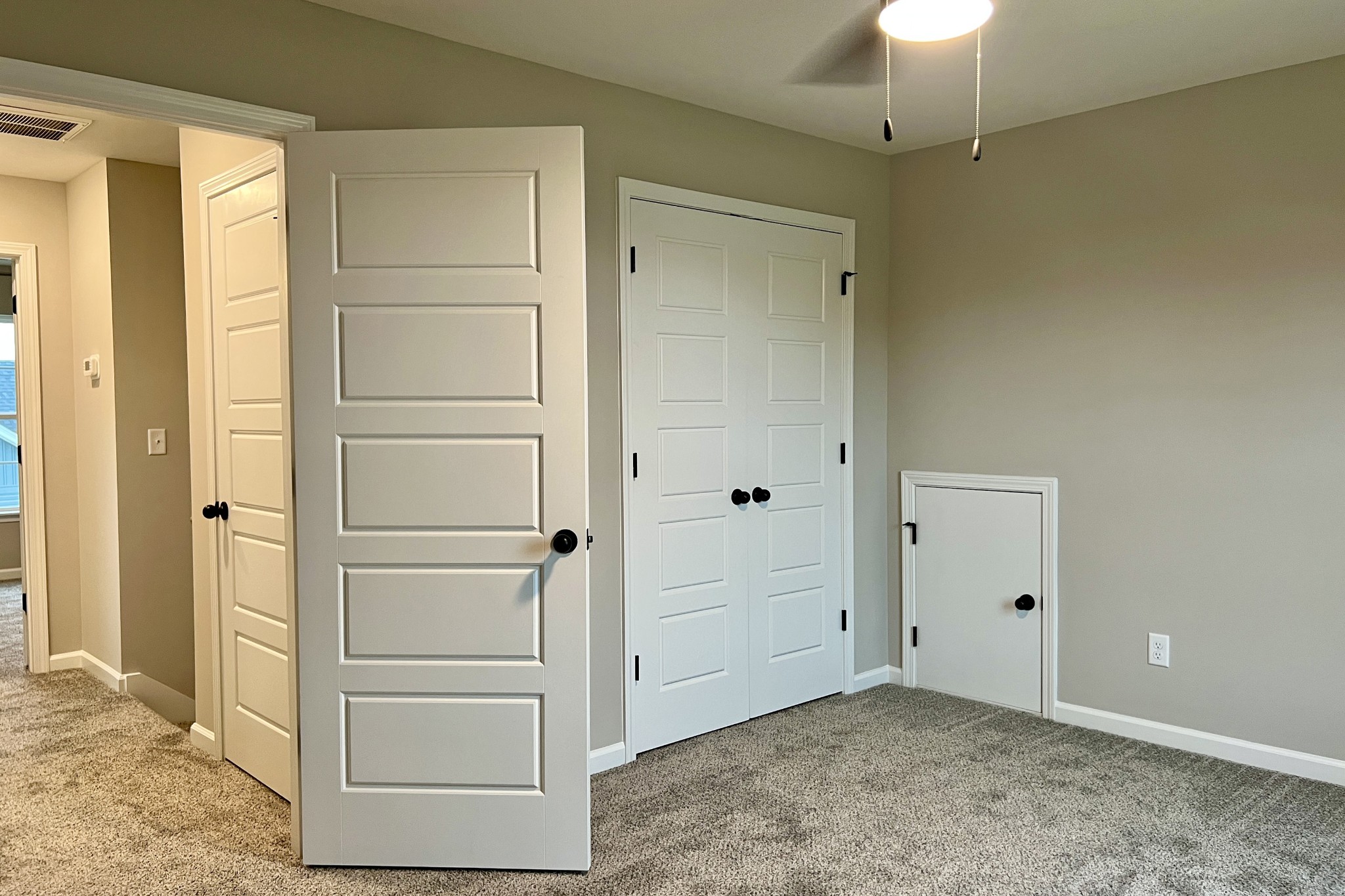 1101 Brook Court Property Photo 14