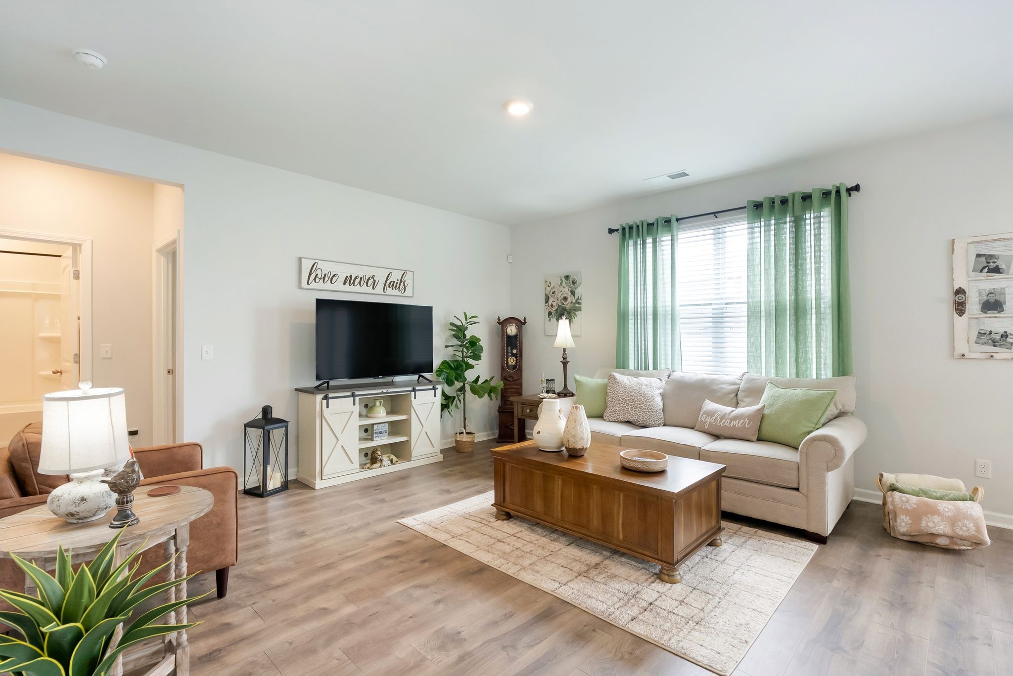 4043 Beach Way Property Photo 10