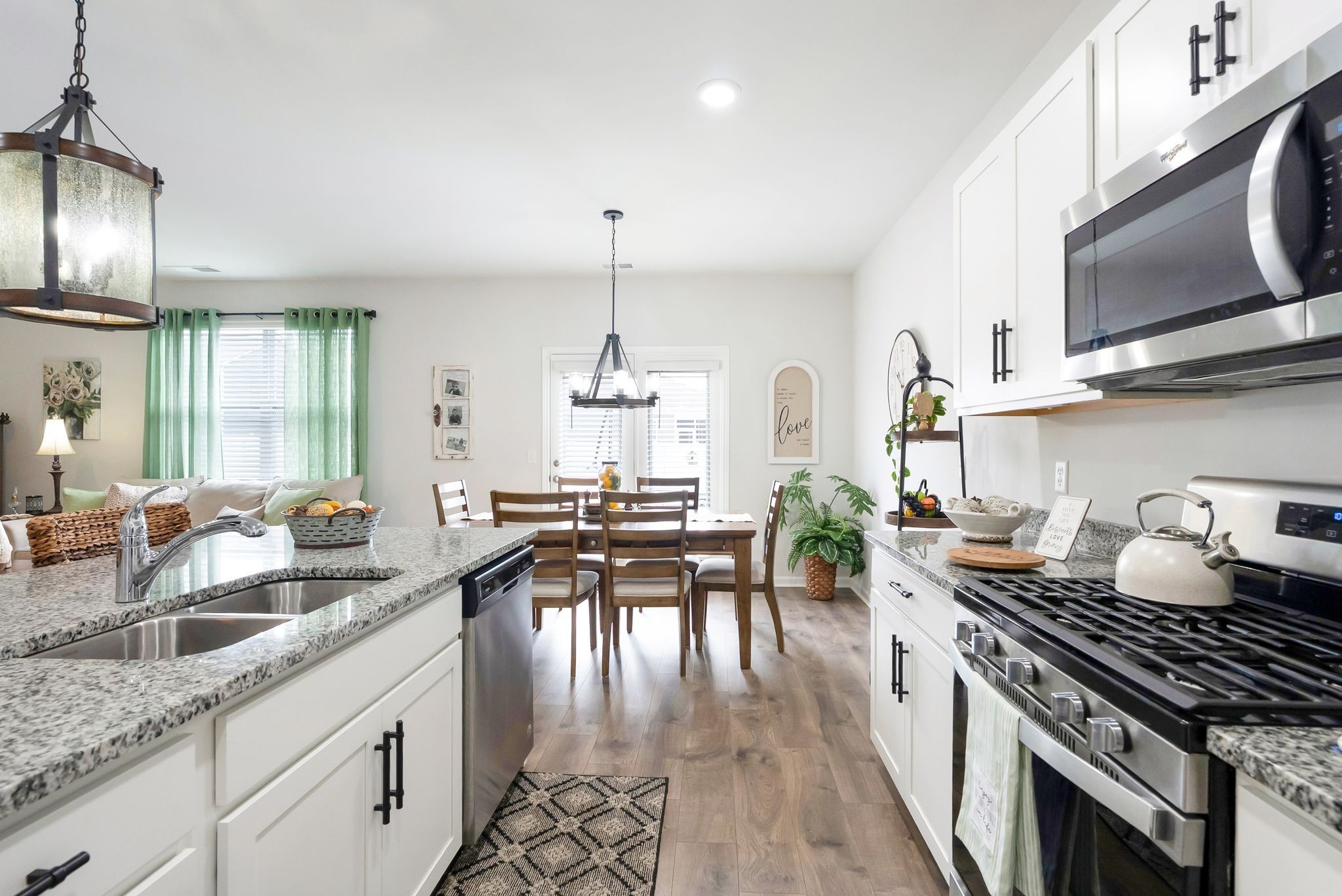 4043 Beach Way Property Photo 12