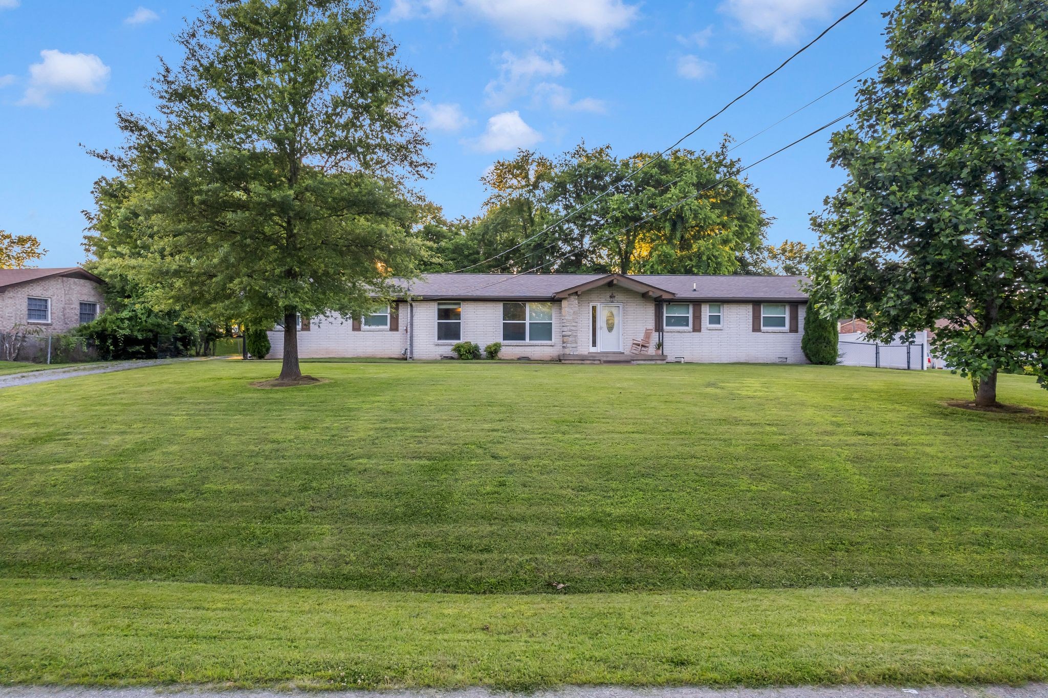 102 Lagrange Dr Property Photo 2
