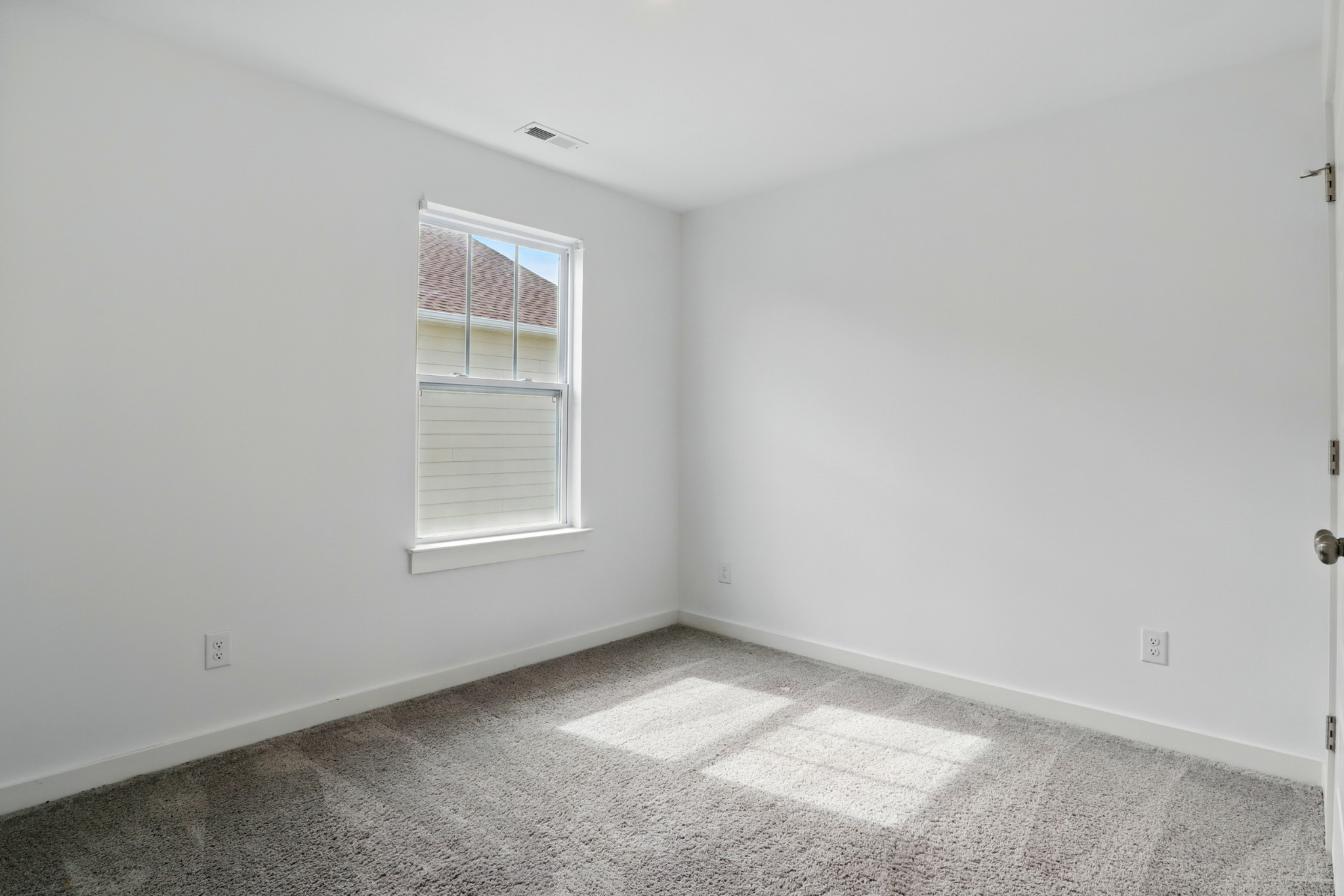 836 Ewell Farm Dr Property Photo 23