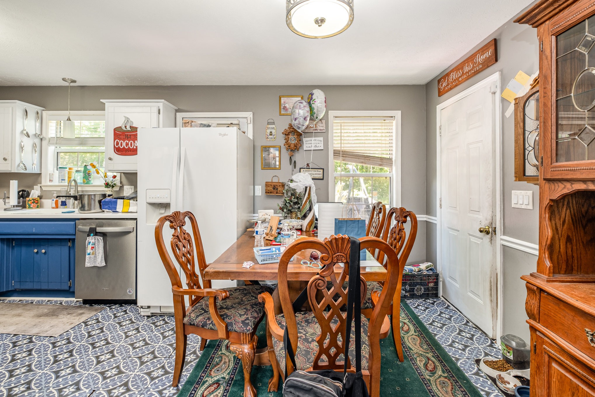 124 Gale Ln Property Photo 9