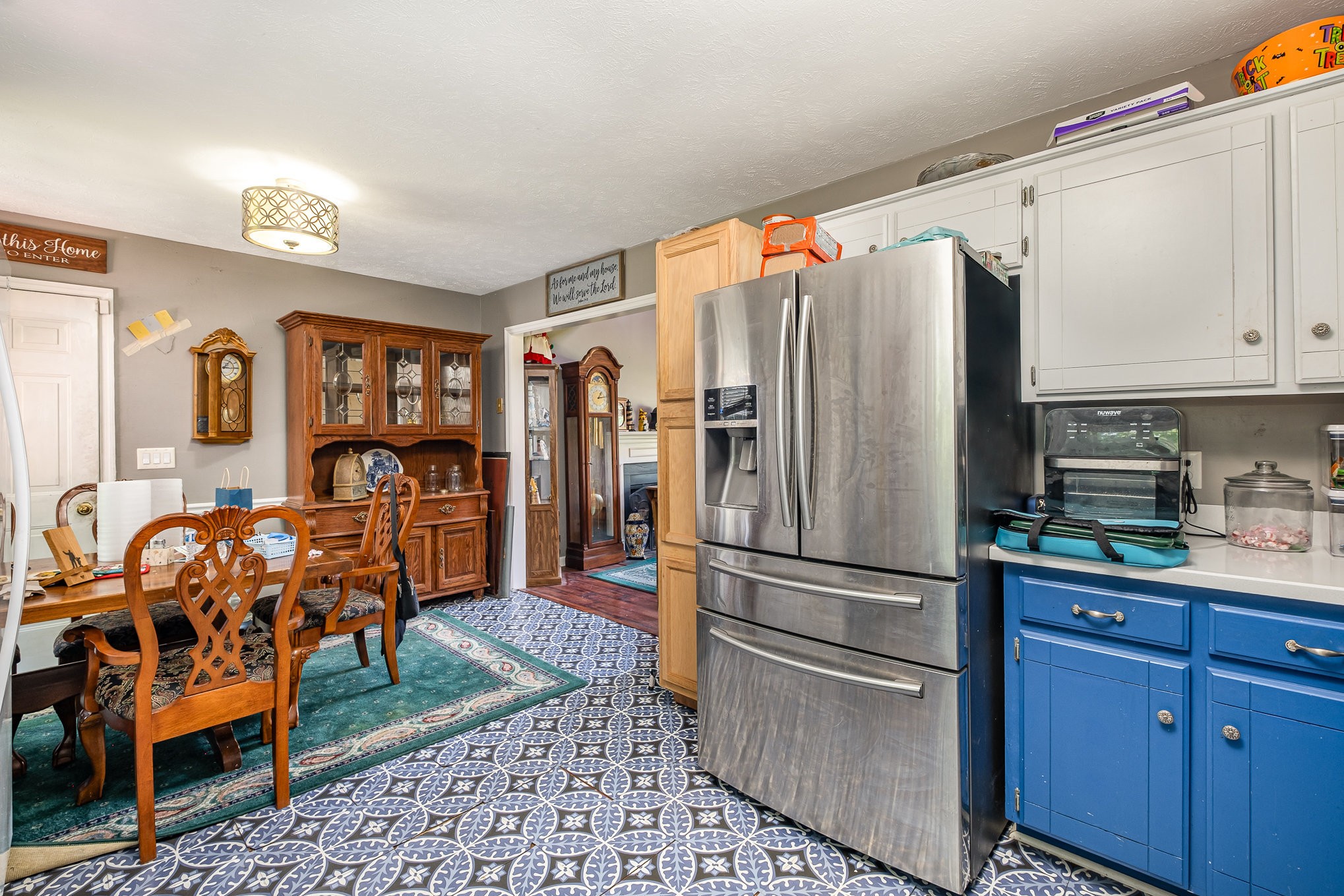 124 Gale Ln Property Photo 10