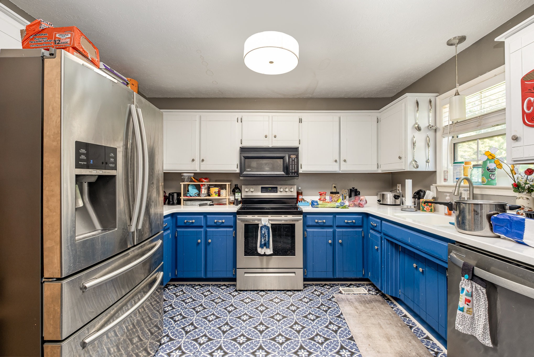 124 Gale Ln Property Photo 11